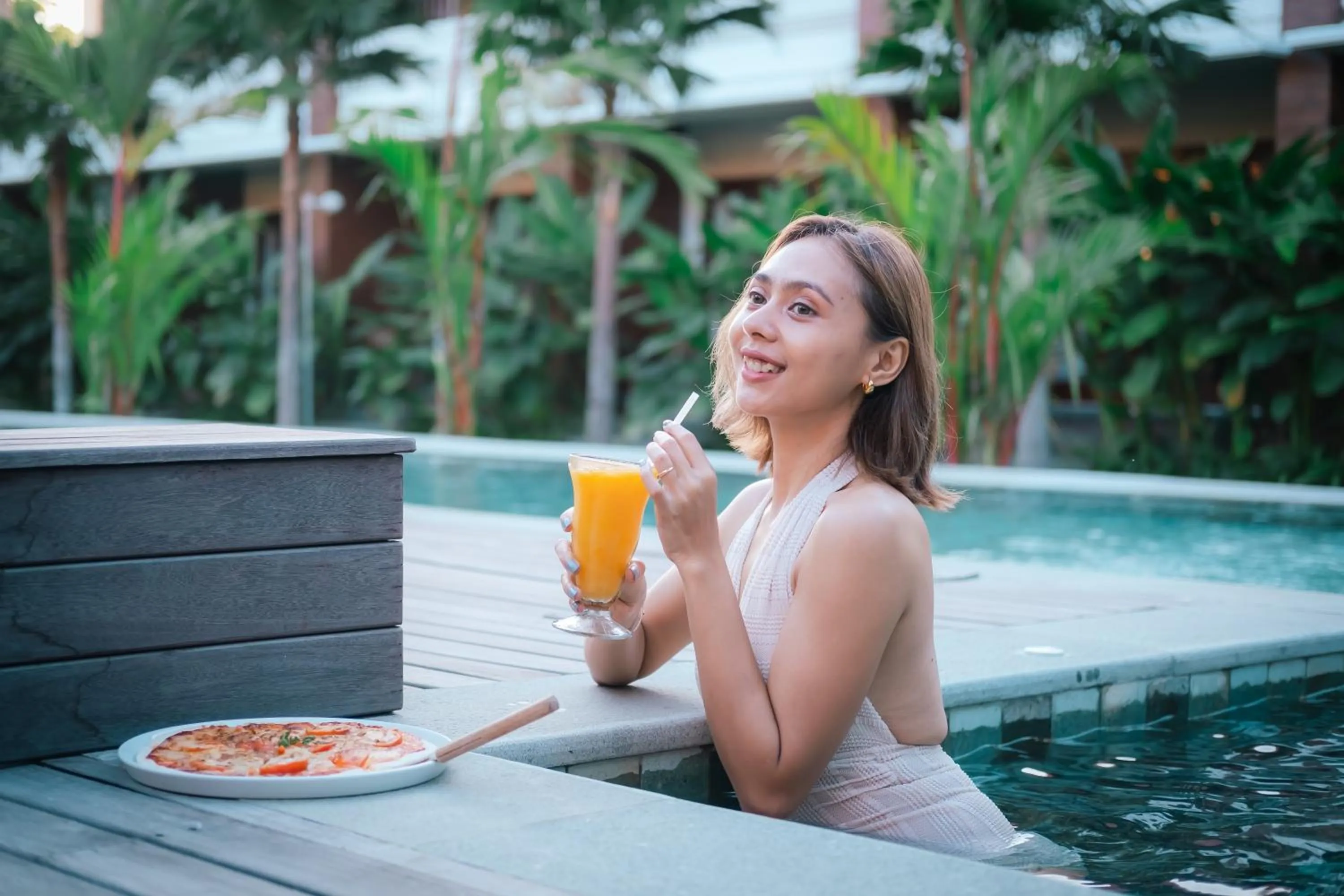 Swimming pool in Griya Shanti Suites