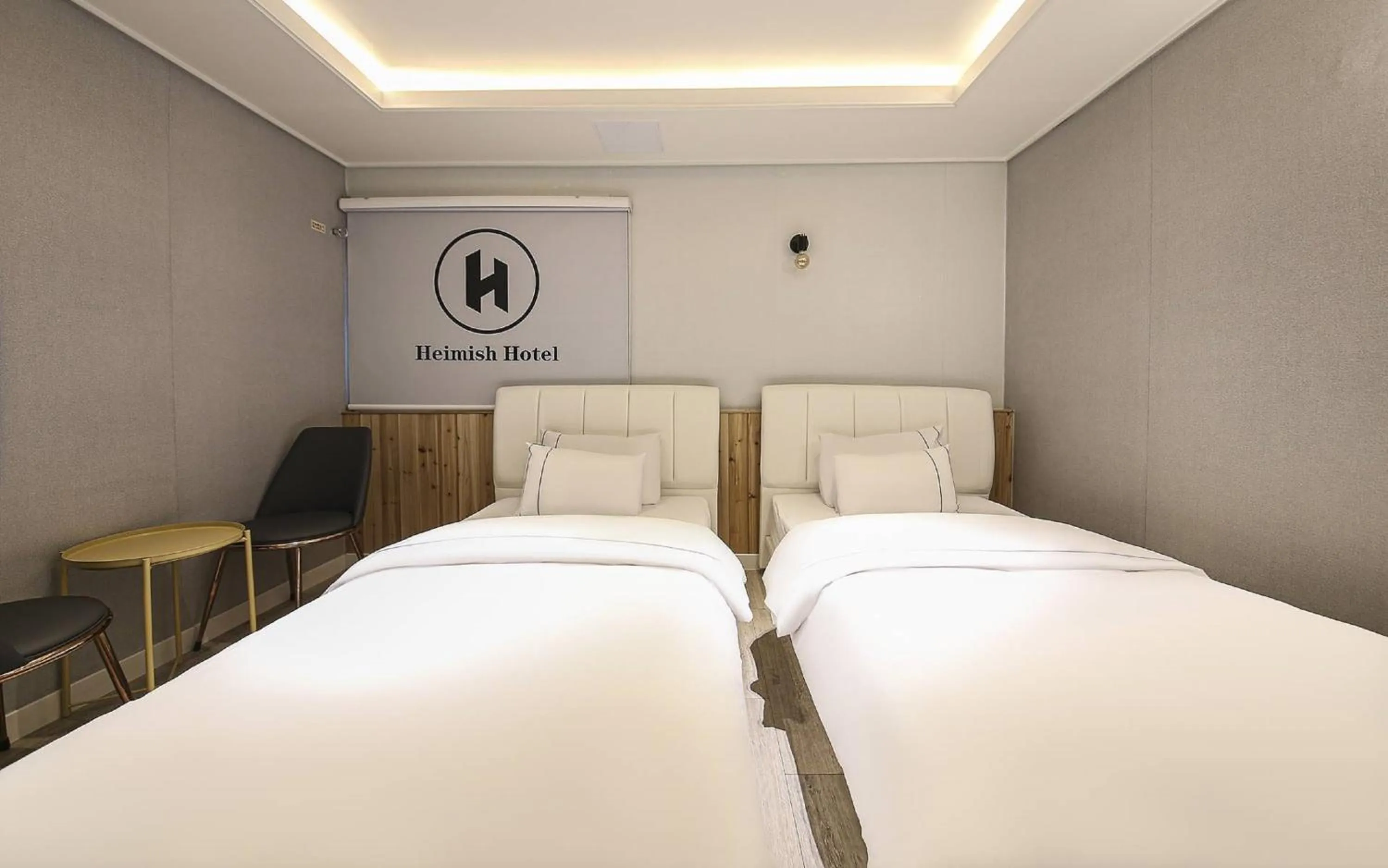 Photo of the whole room, Bed in Heimish Hotel