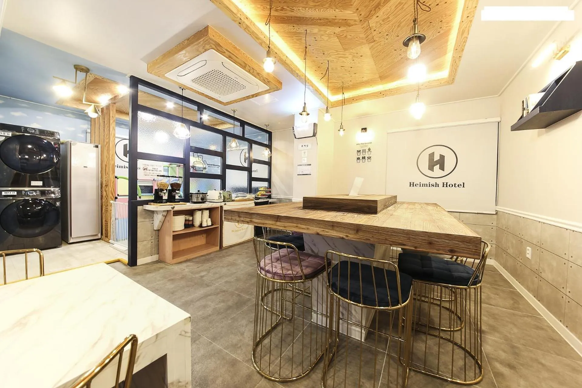 Breakfast in Heimish Hotel