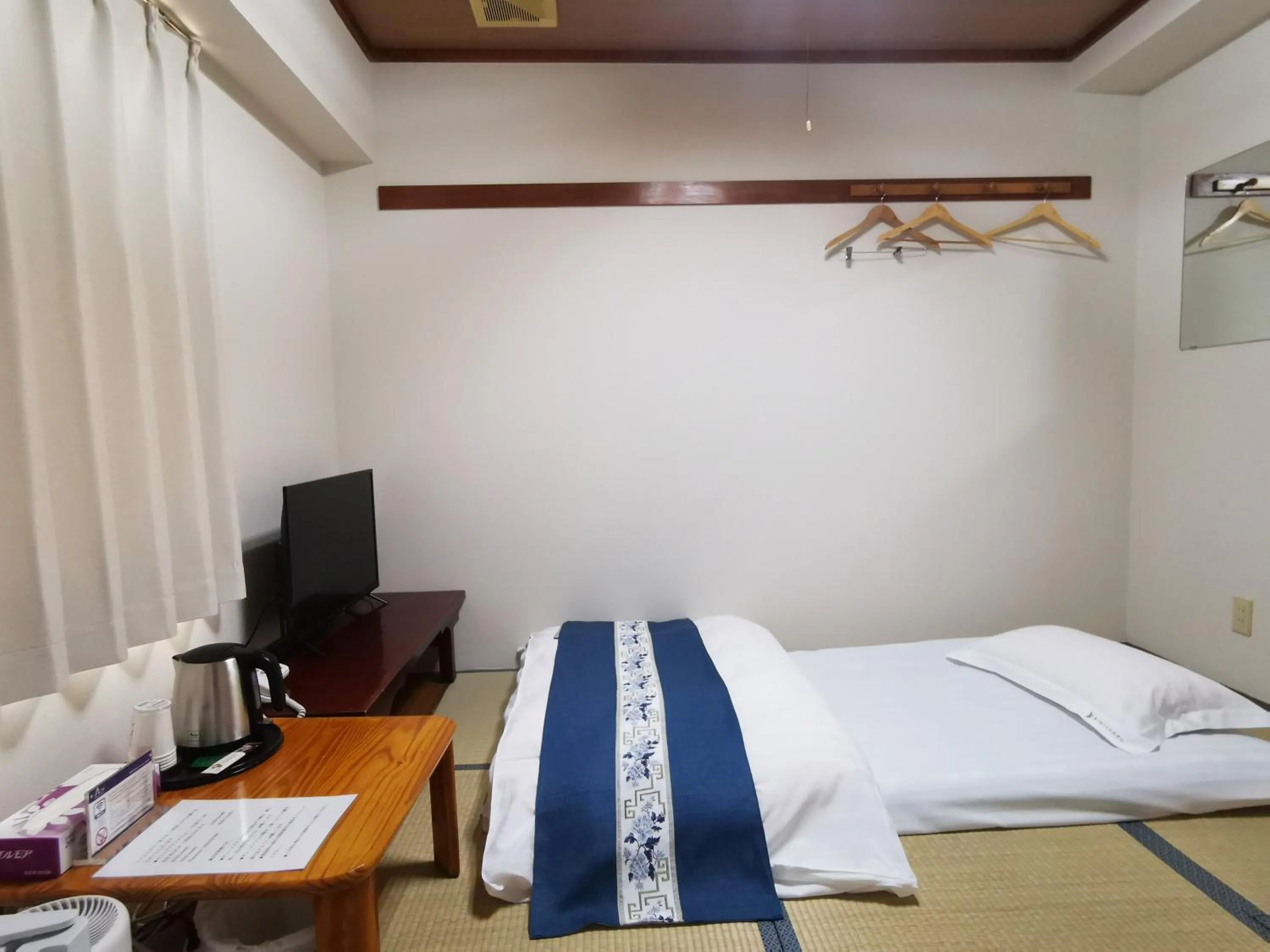 Bed in Business Hotel Azuma