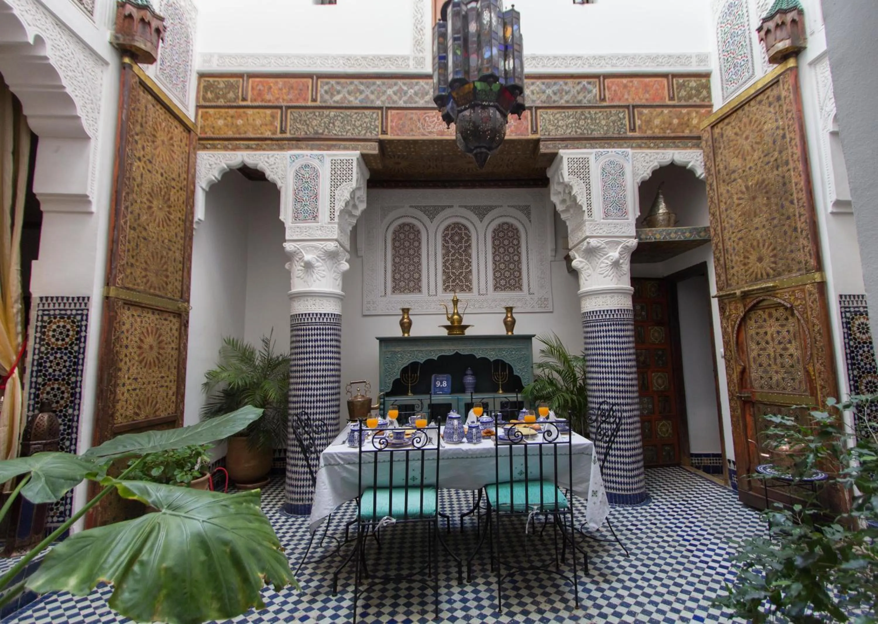 Dining area in Riad Sanaa Rose