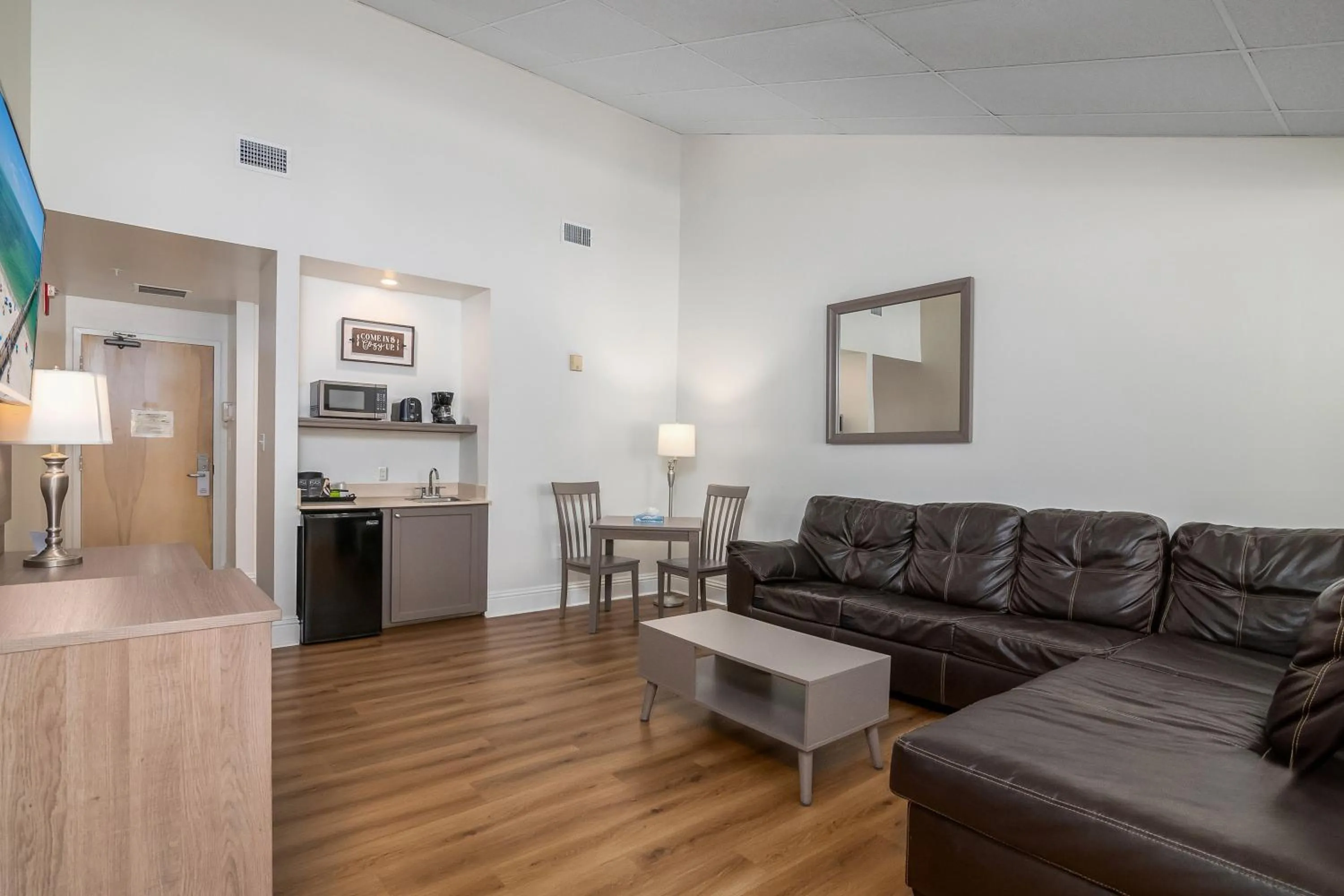 Naples Park Central Hotel