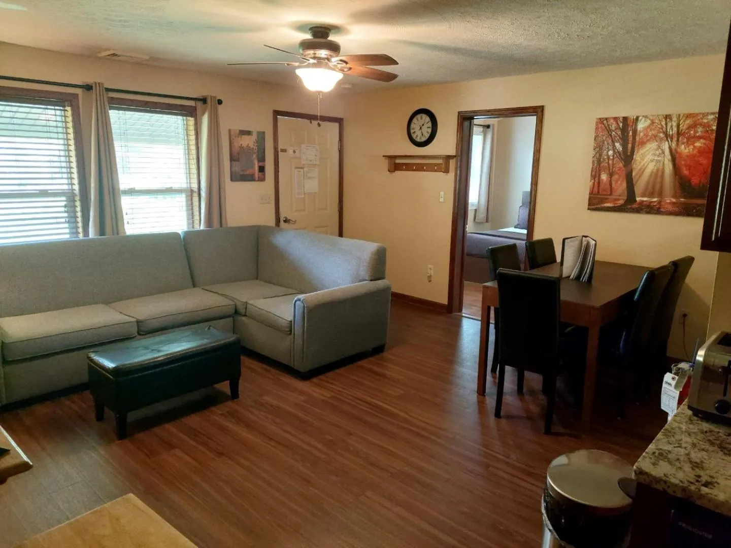 Living room in Woodfield Manor - A Sundance Vacations Property