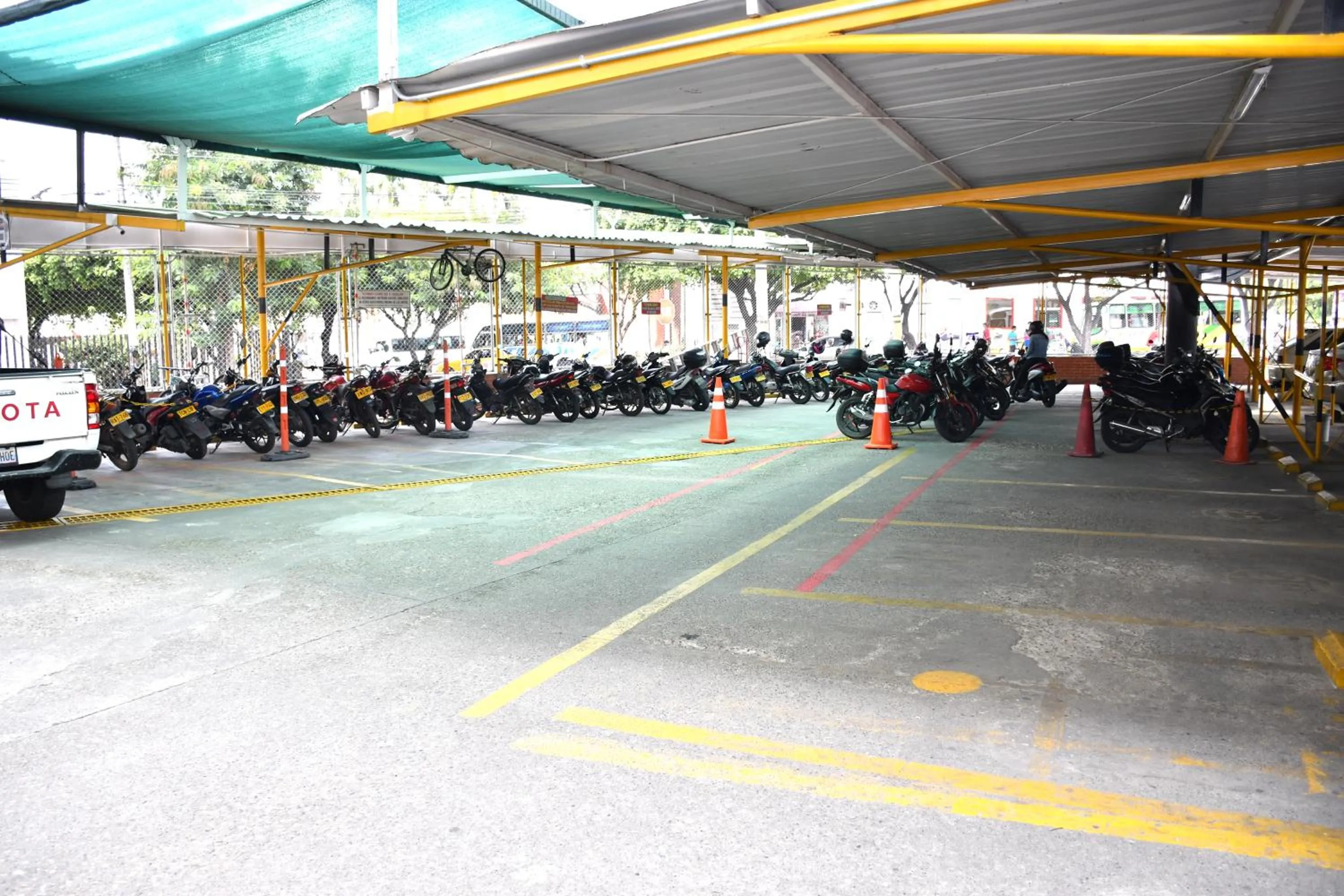 Parking in Hotel B`Quin Plaza Cúcuta