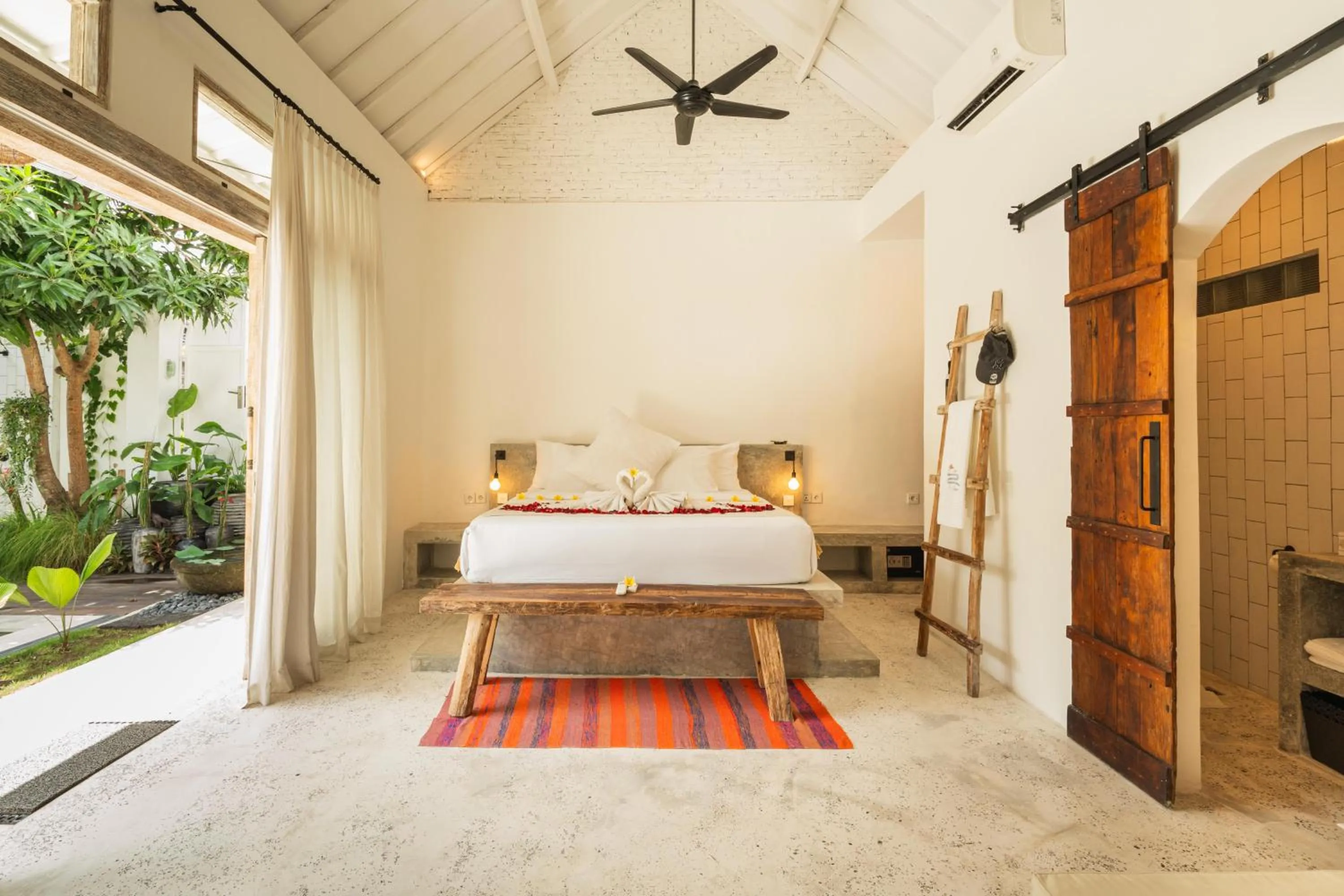 Bedroom in Villa Siva by Exotiq