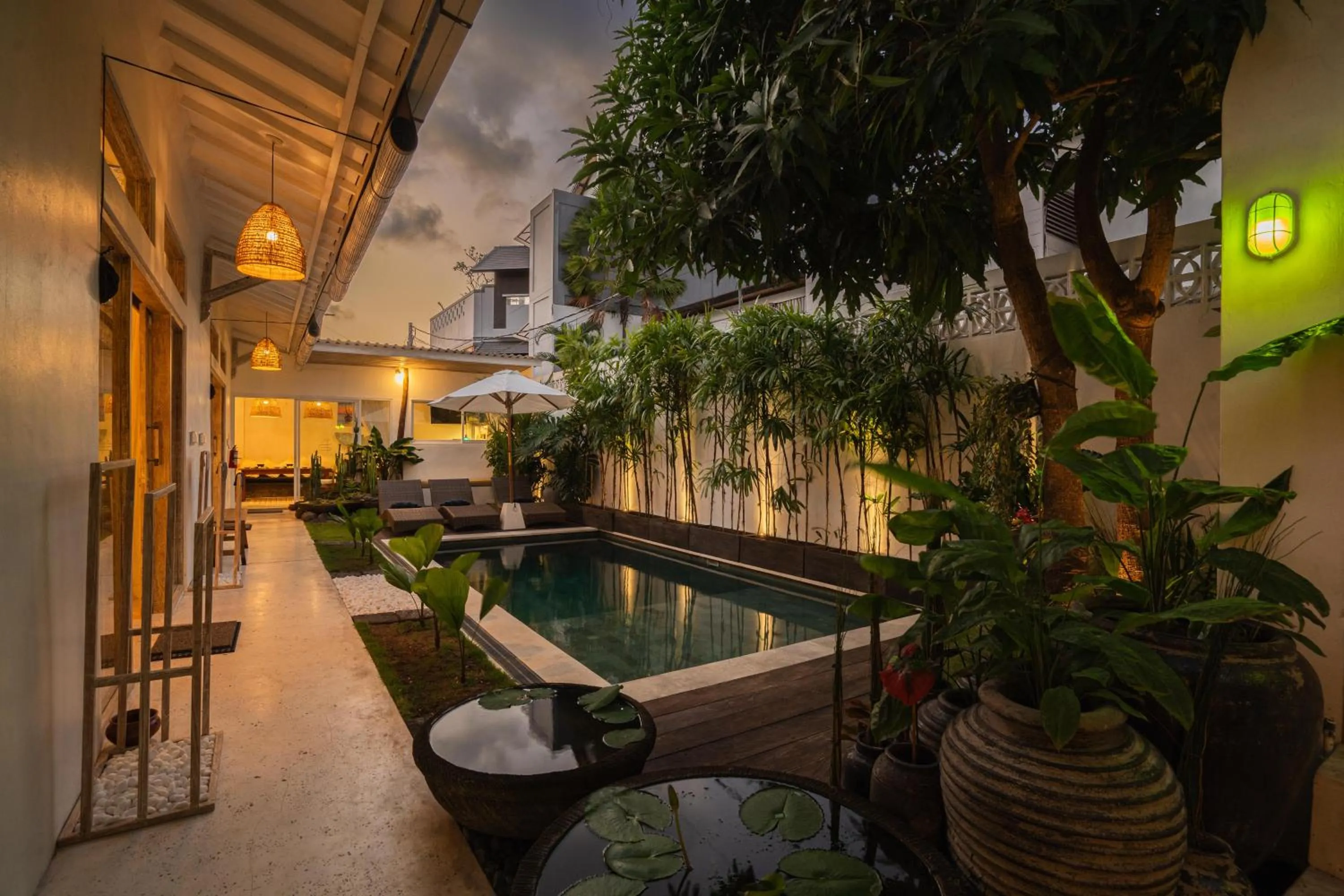 Night in Villa Siva by Exotiq