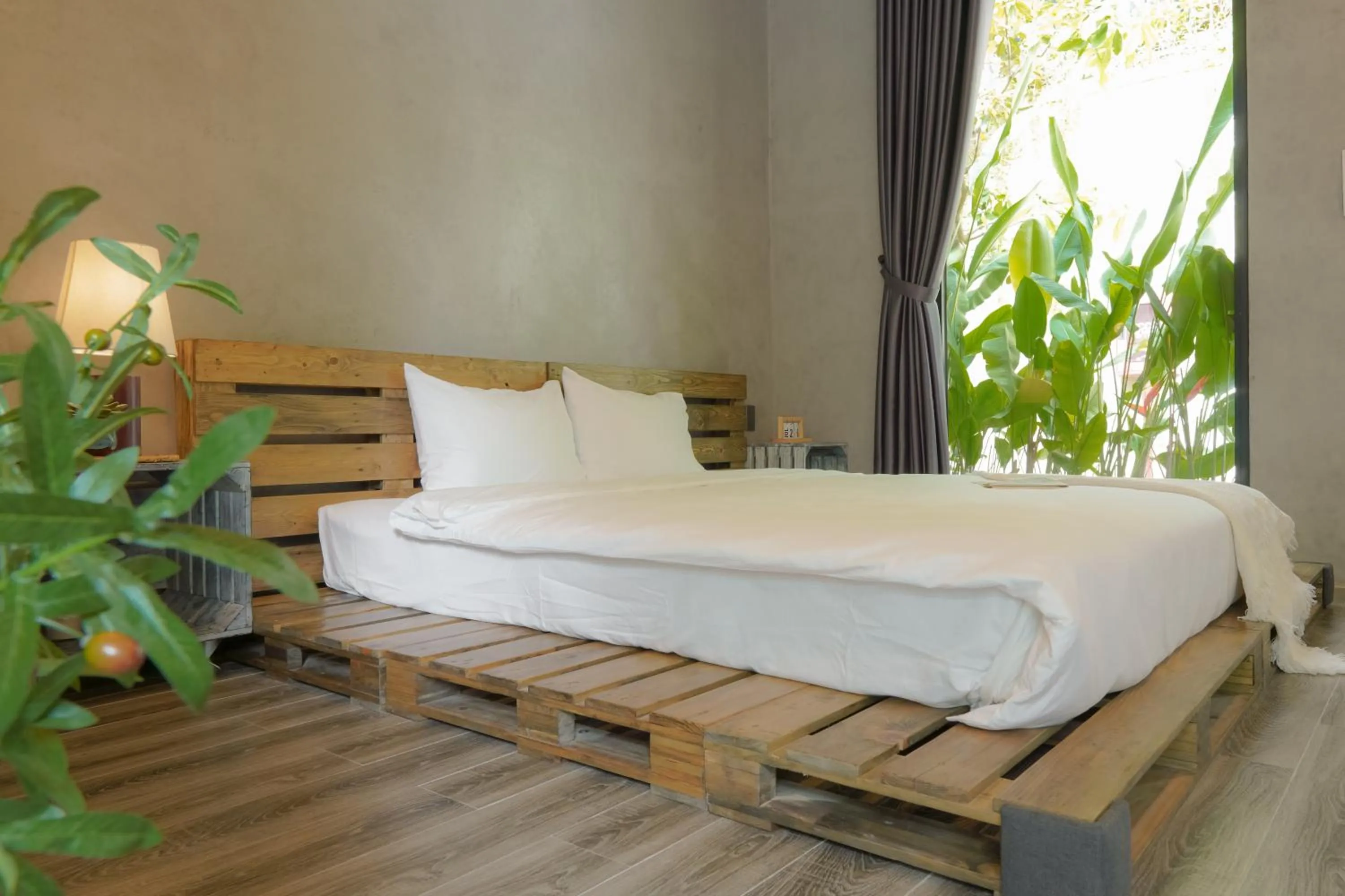 Bed in Babylon Mini Resort