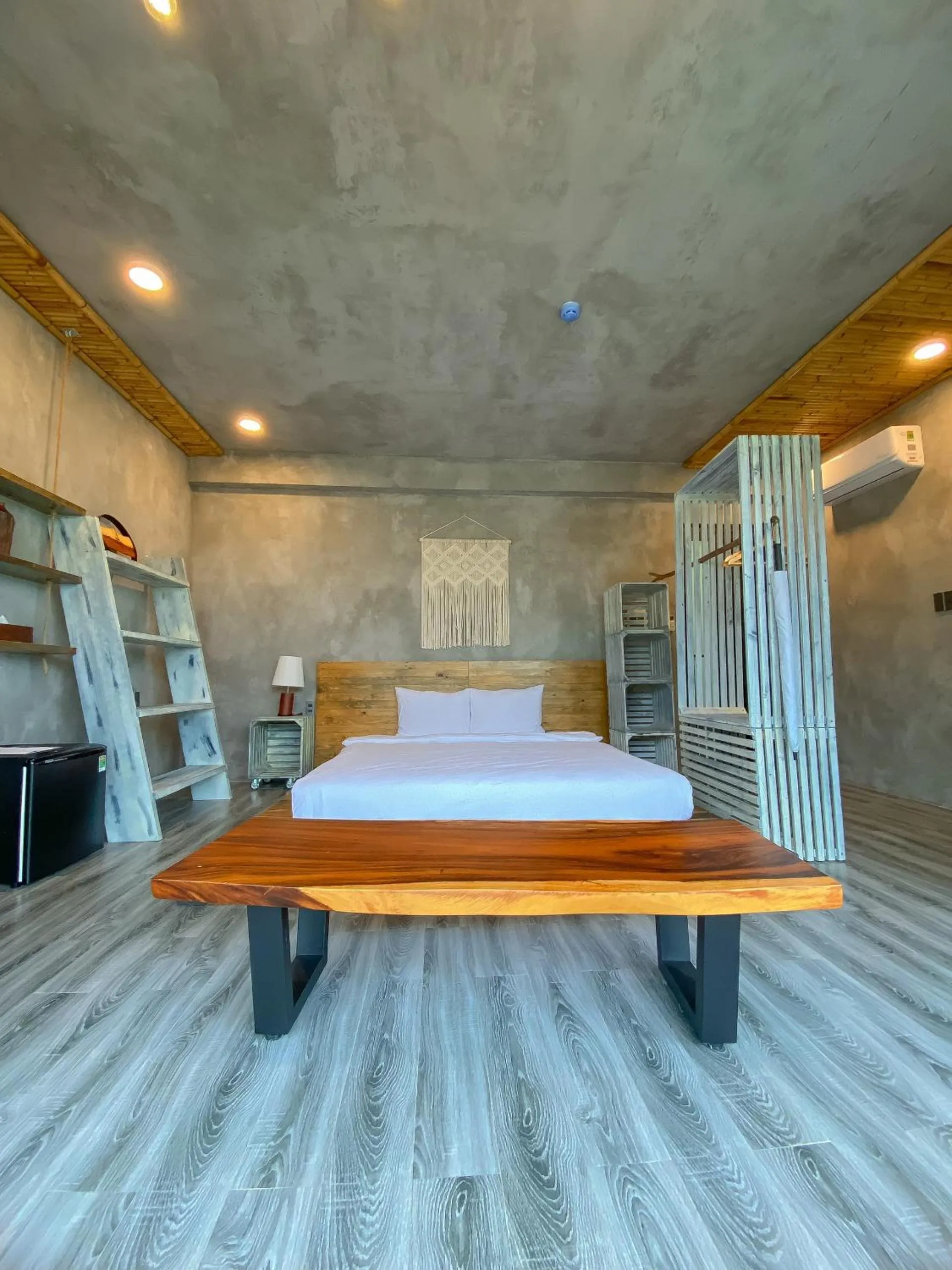 Bed in Babylon Mini Resort