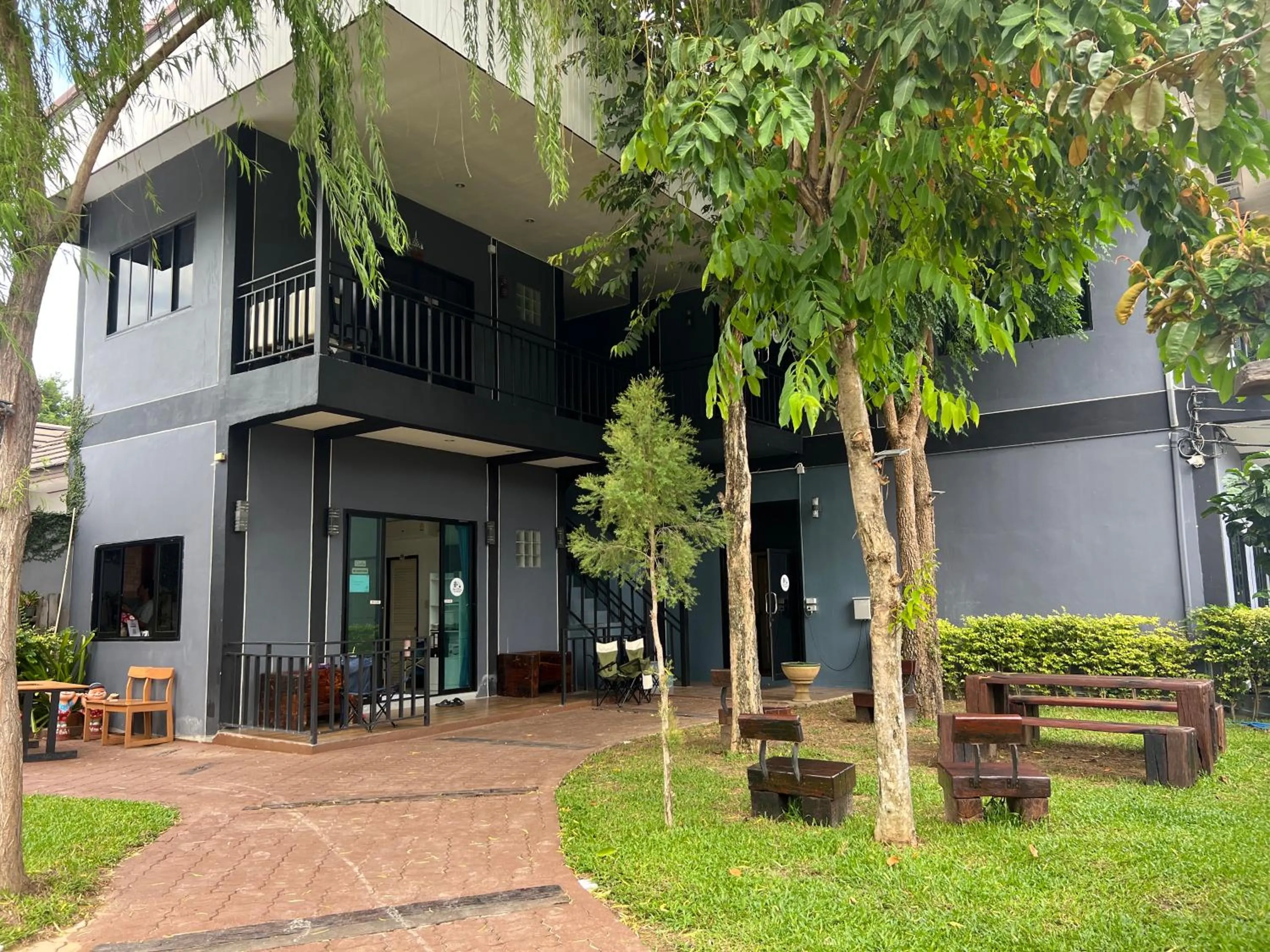 Property building in Kan Home Hotel