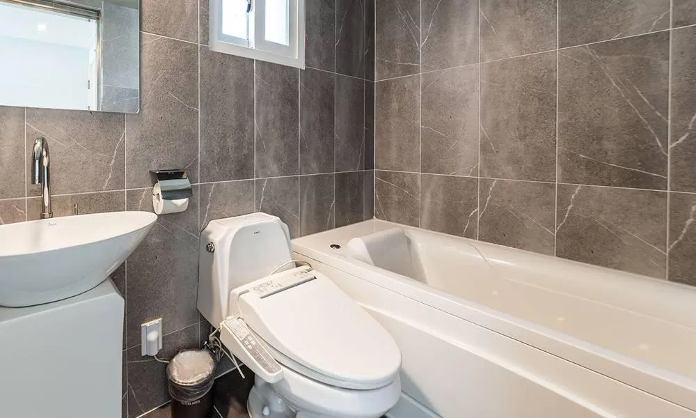 Bathroom in Anyang ILLOWA Hotel