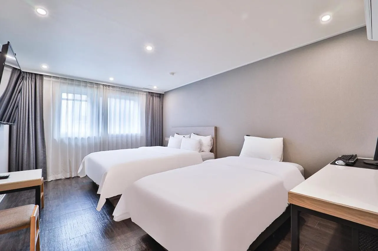 Bed in Anyang ILLOWA Hotel