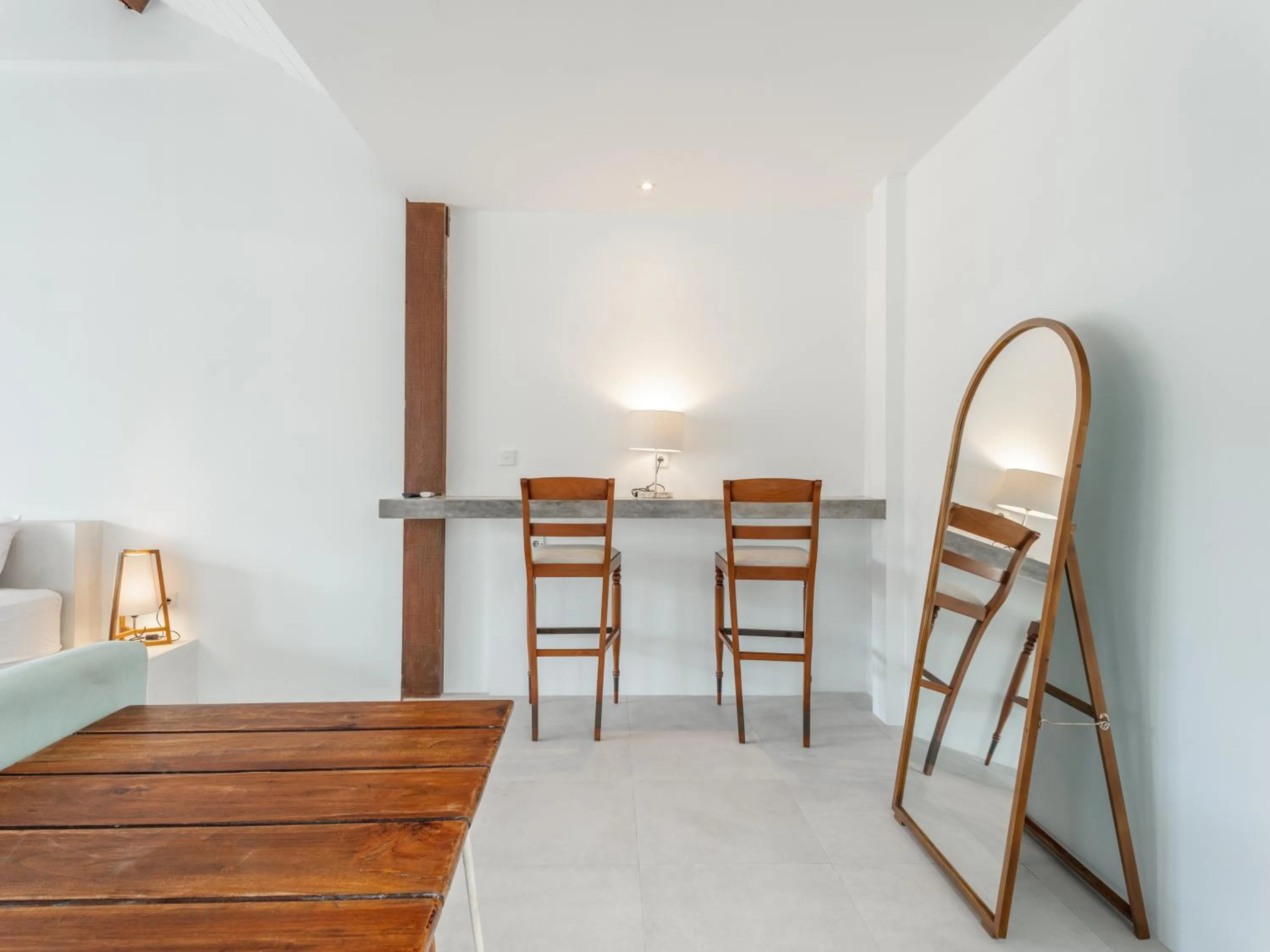 Living room in Batu Belig Living by CPM Bali