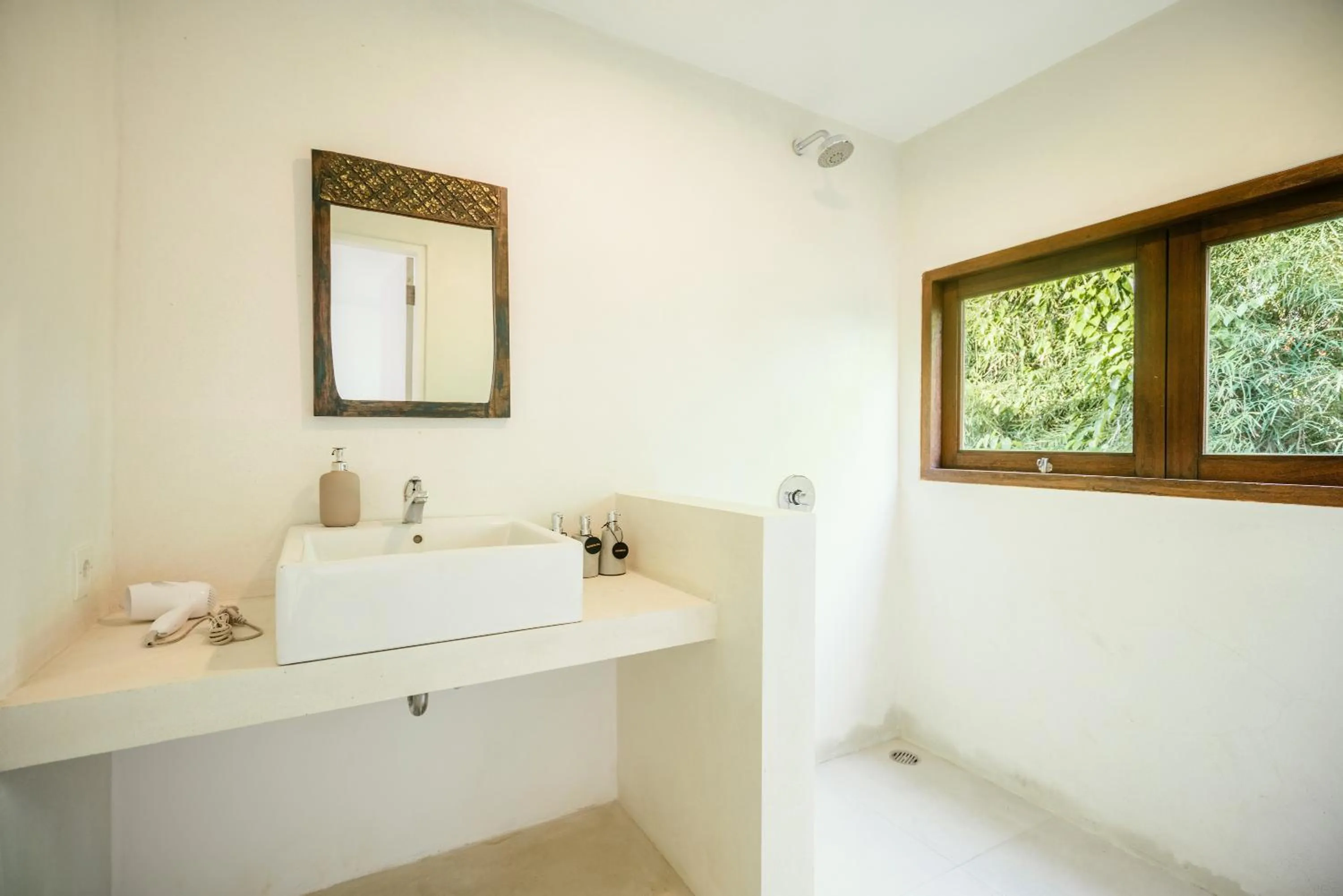 Bathroom in Batu Belig Living by CPM Bali