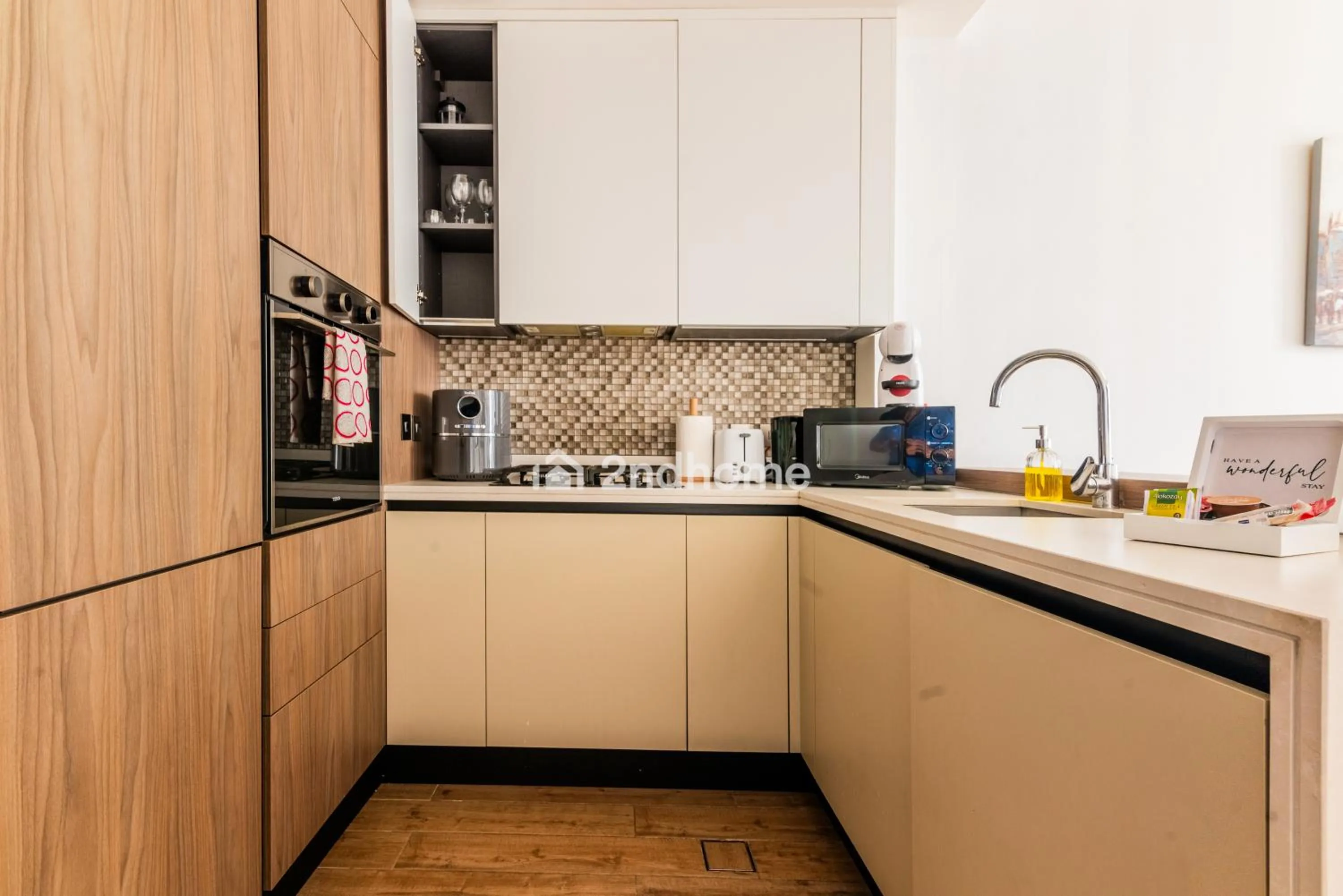 Stylish Studio at Jumeirah Living Marina Gate