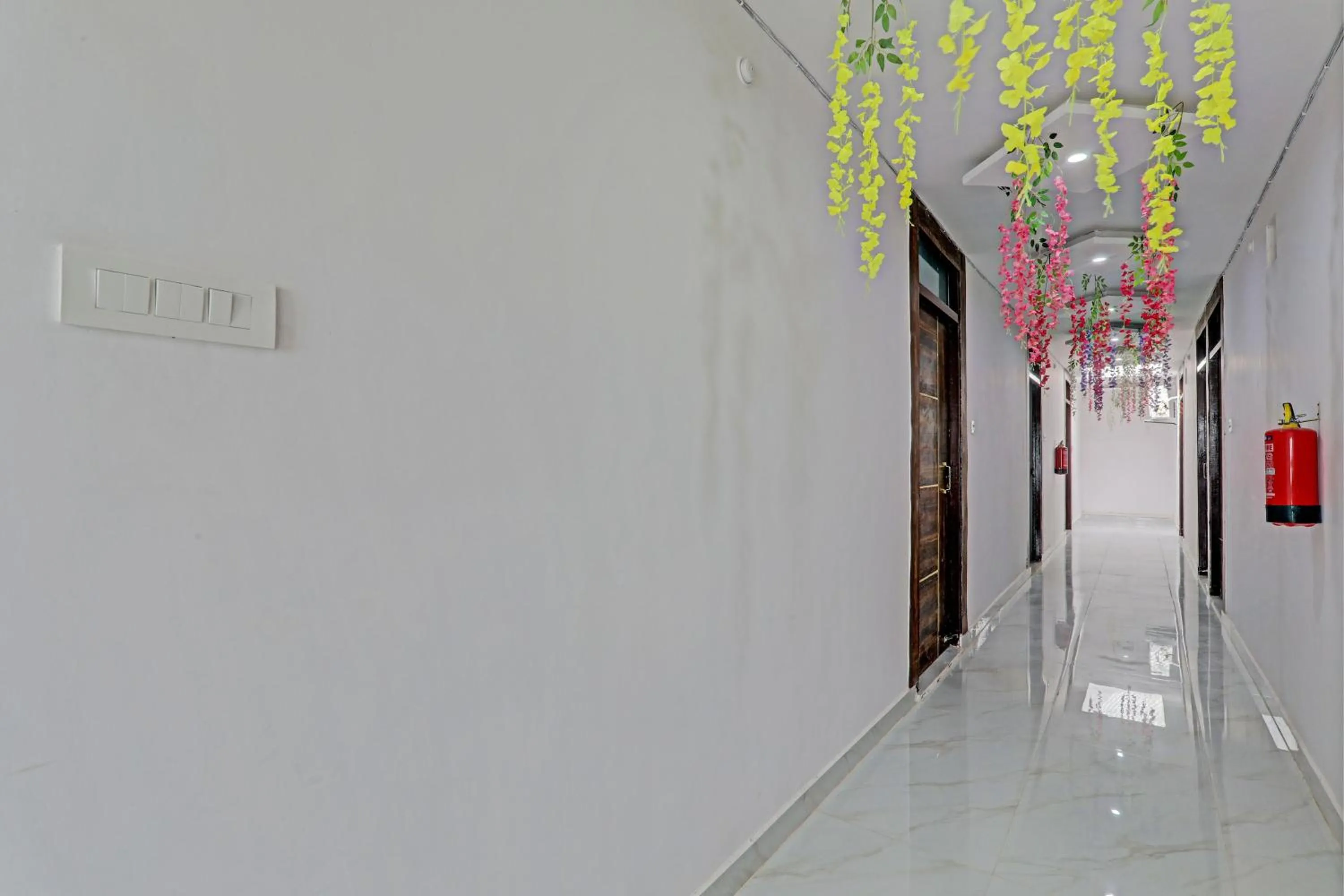 Lobby or reception in Super Hotel O Raghav & Banquet