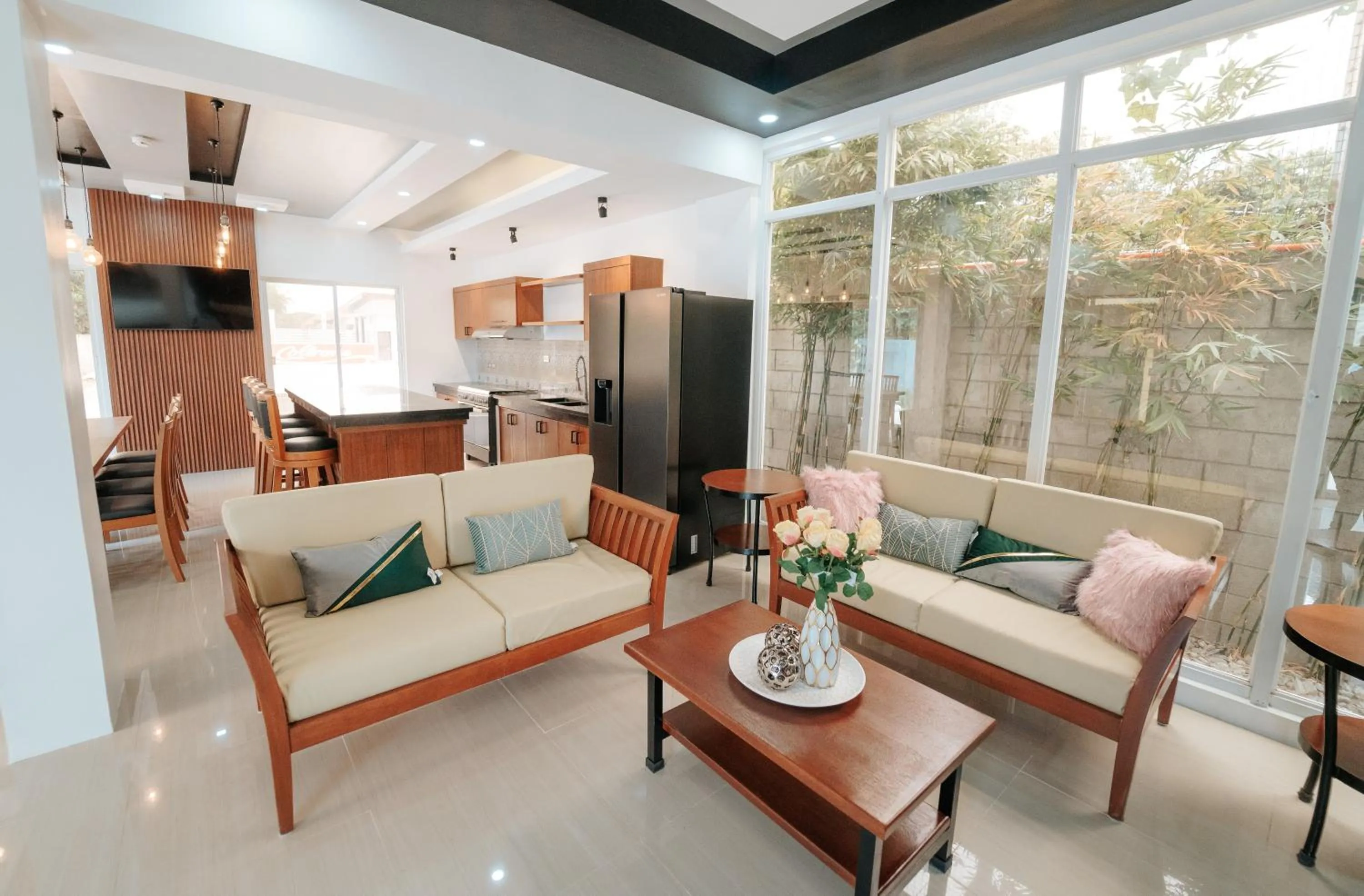 TV and multimedia in JJPHR Hotel San Antonio