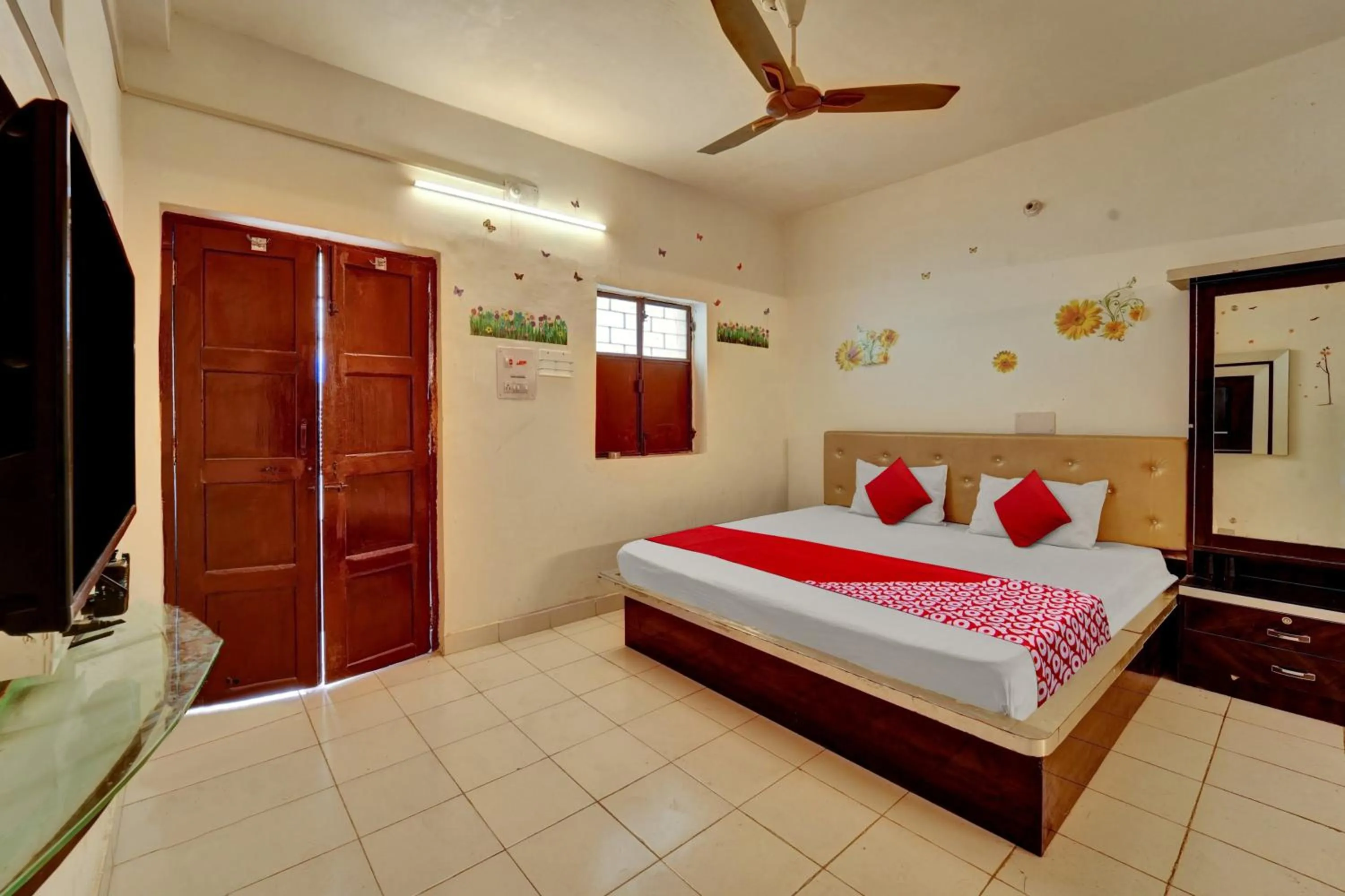 Bedroom in Hotel O Vaishali Garden