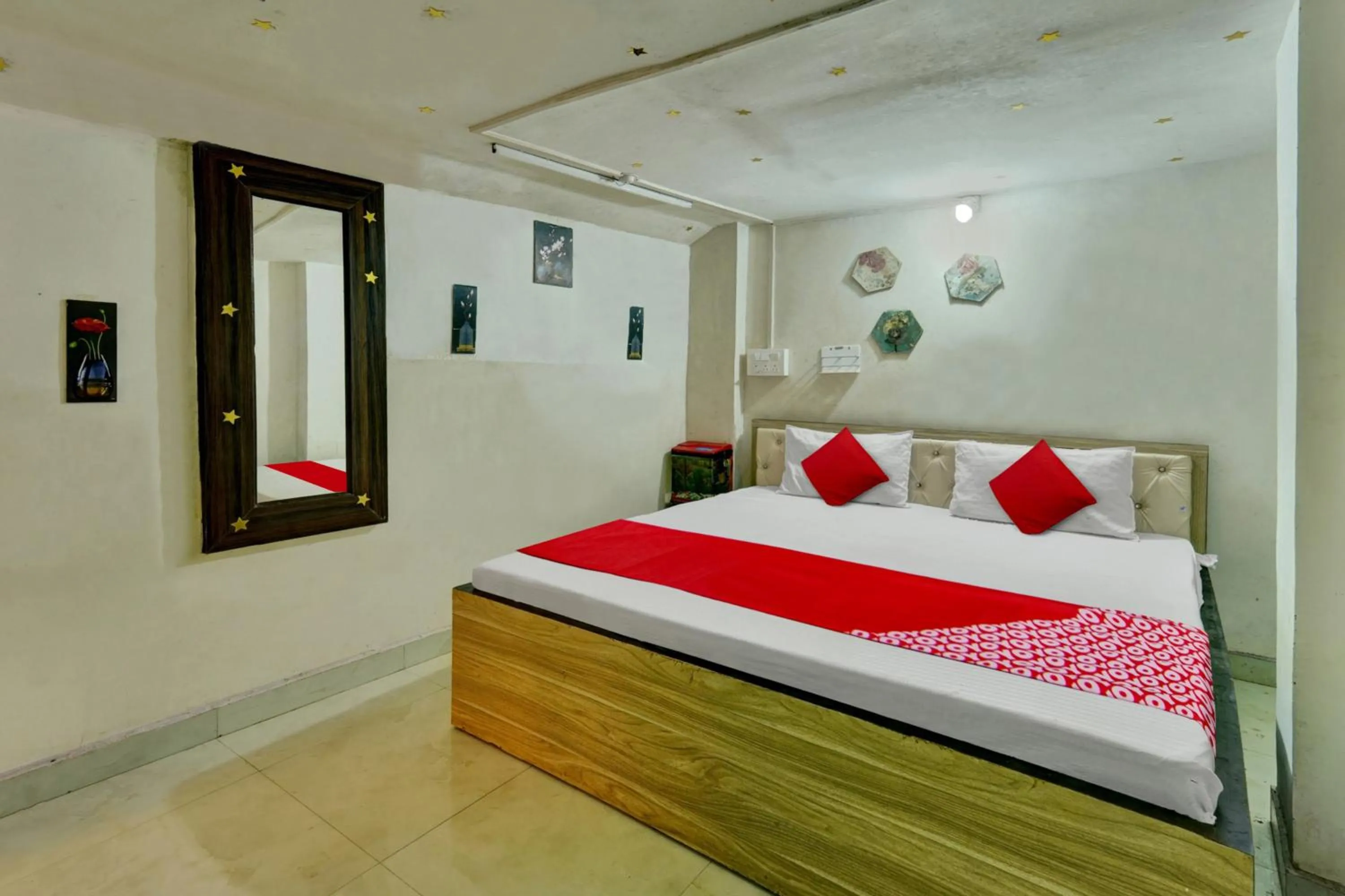 Bedroom in Hotel O Vaishali Garden