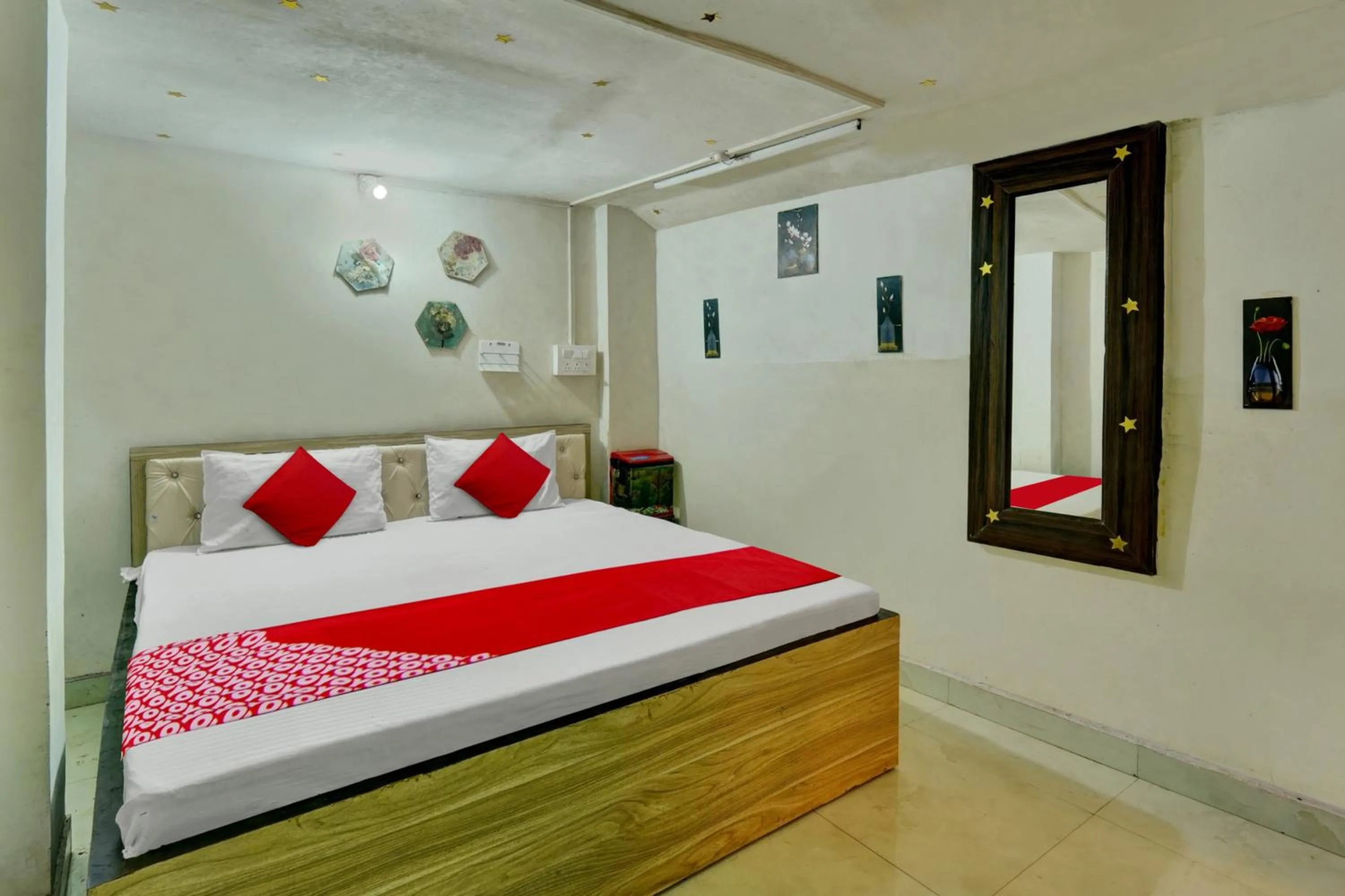 Bedroom in Hotel O Vaishali Garden