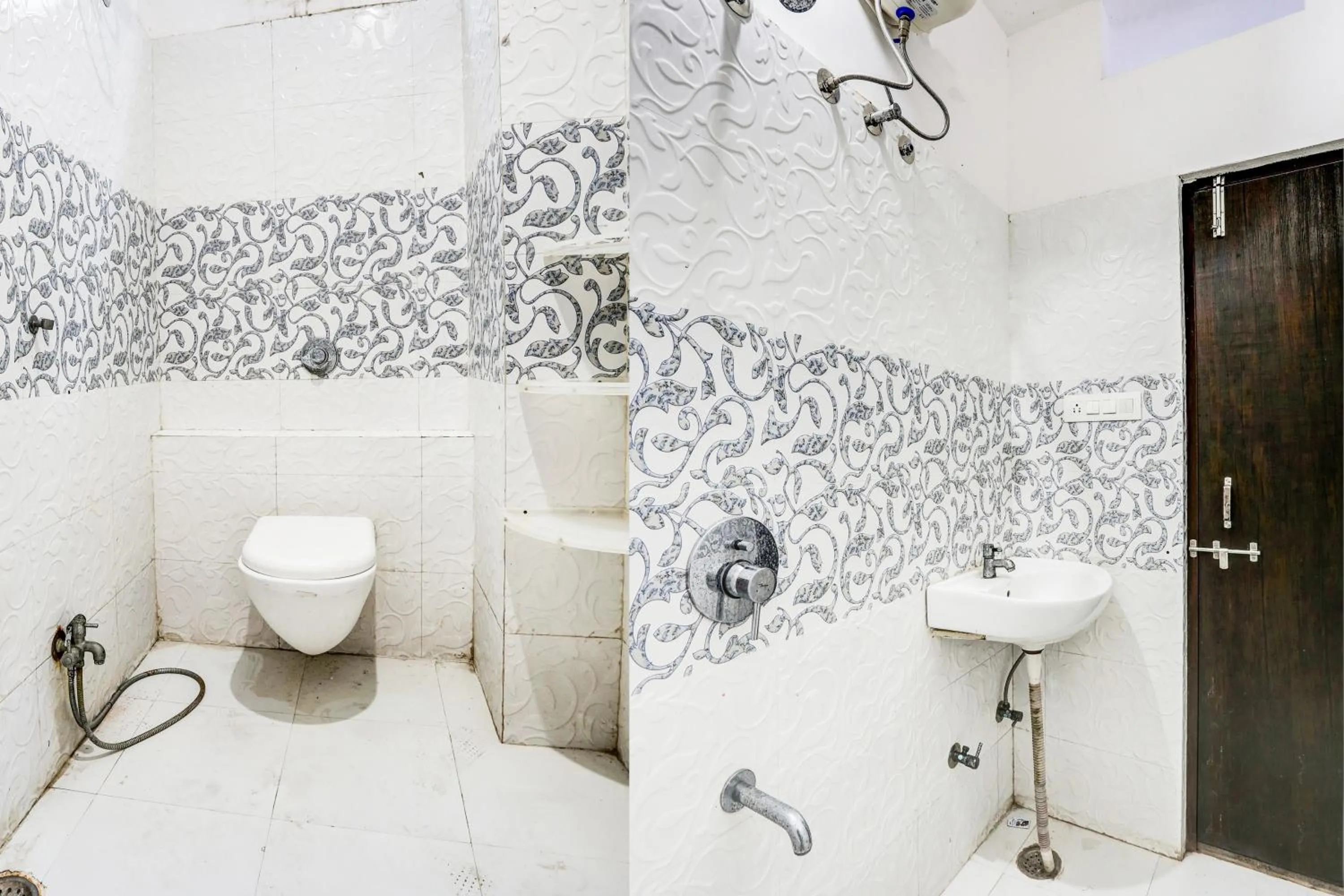 Bathroom in Super Hotel O Goverdhan Villa