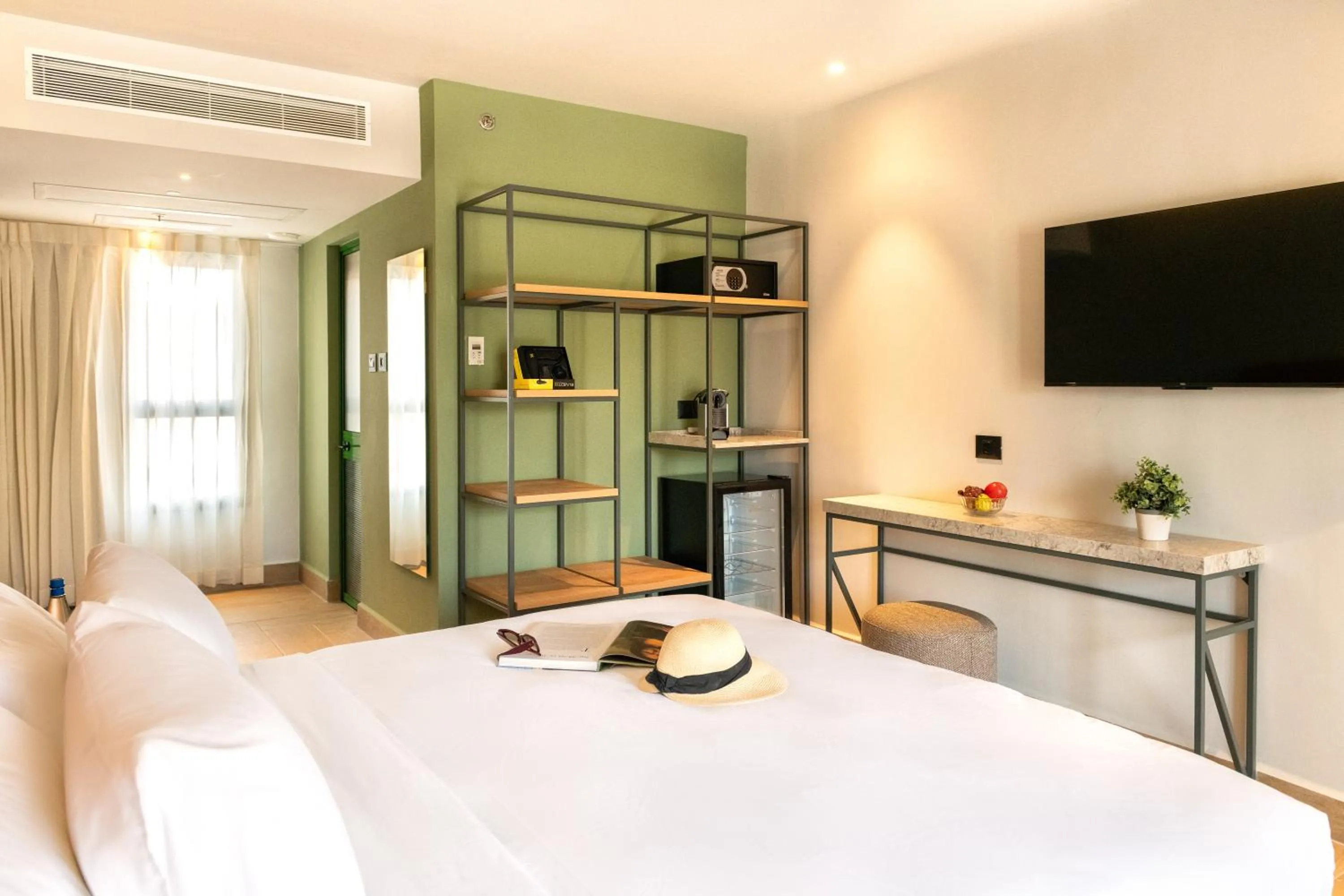 Photo of the whole room, Bed in Hotel Shoshana - Adults Only