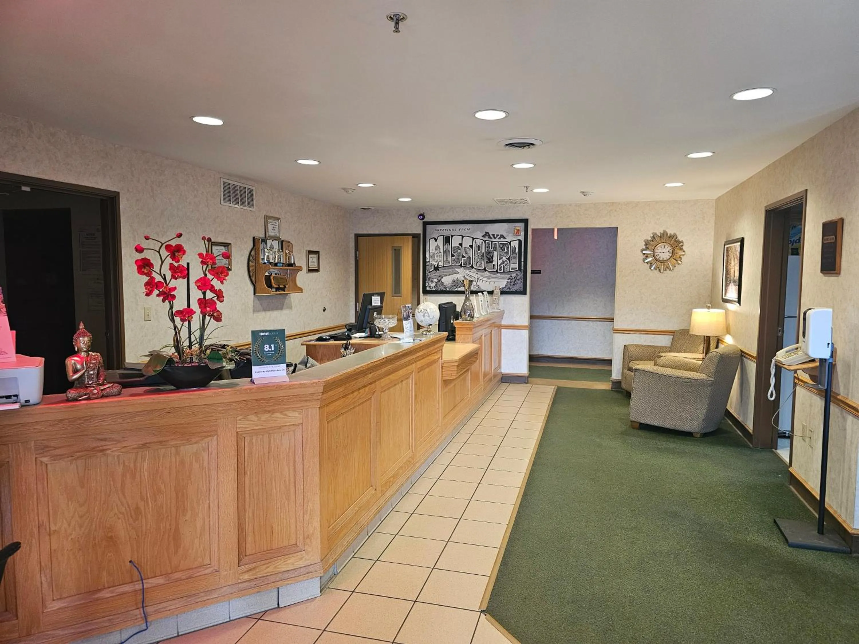 Super 8 by Wyndham Ava