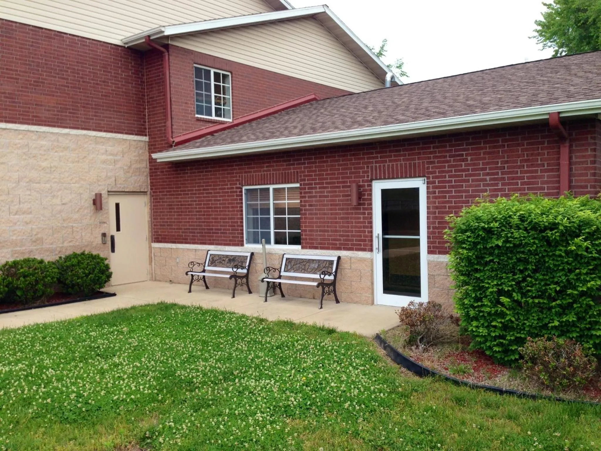 Patio in Super 8 by Wyndham Ava