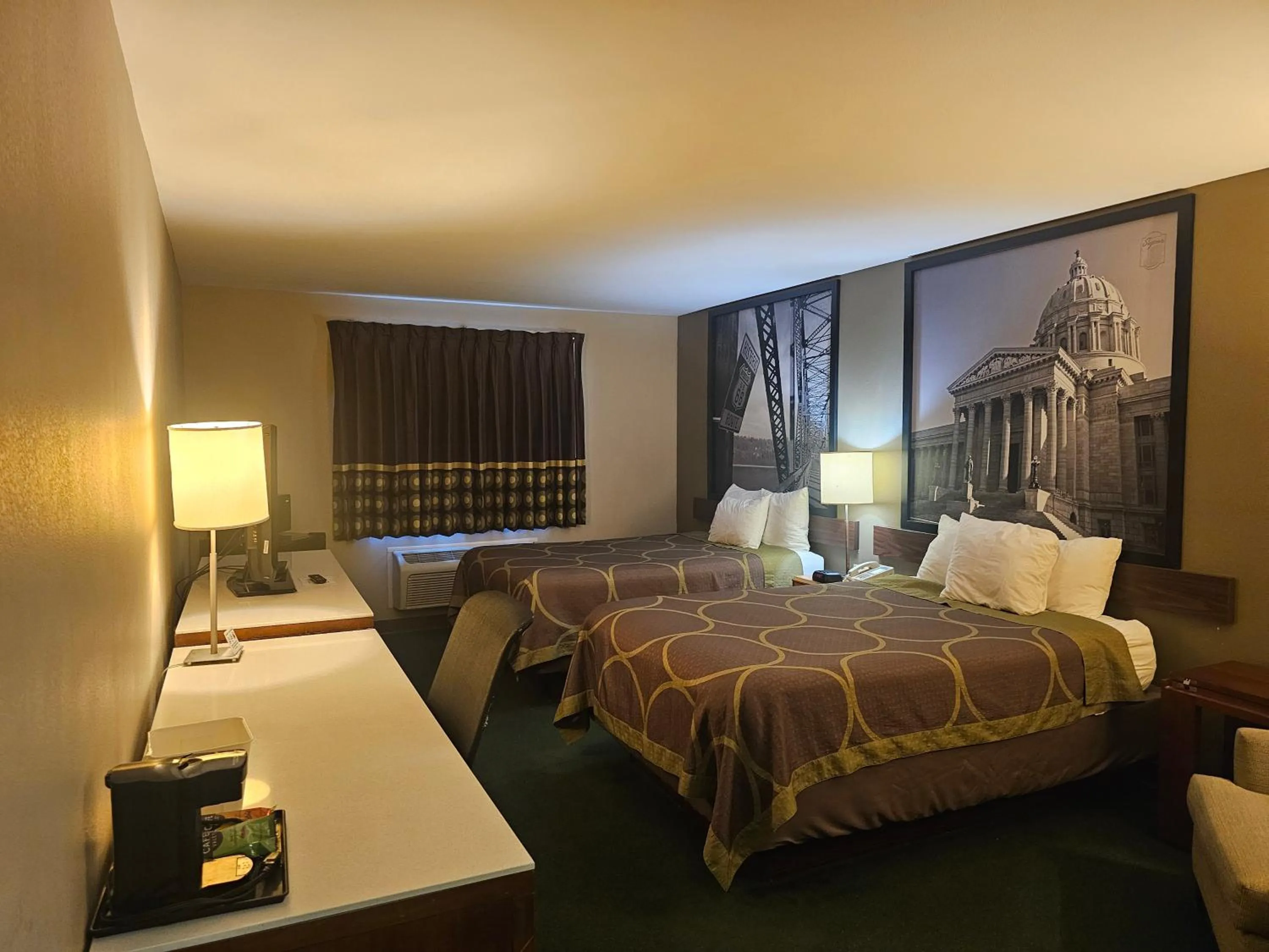 Bed in Super 8 by Wyndham Ava