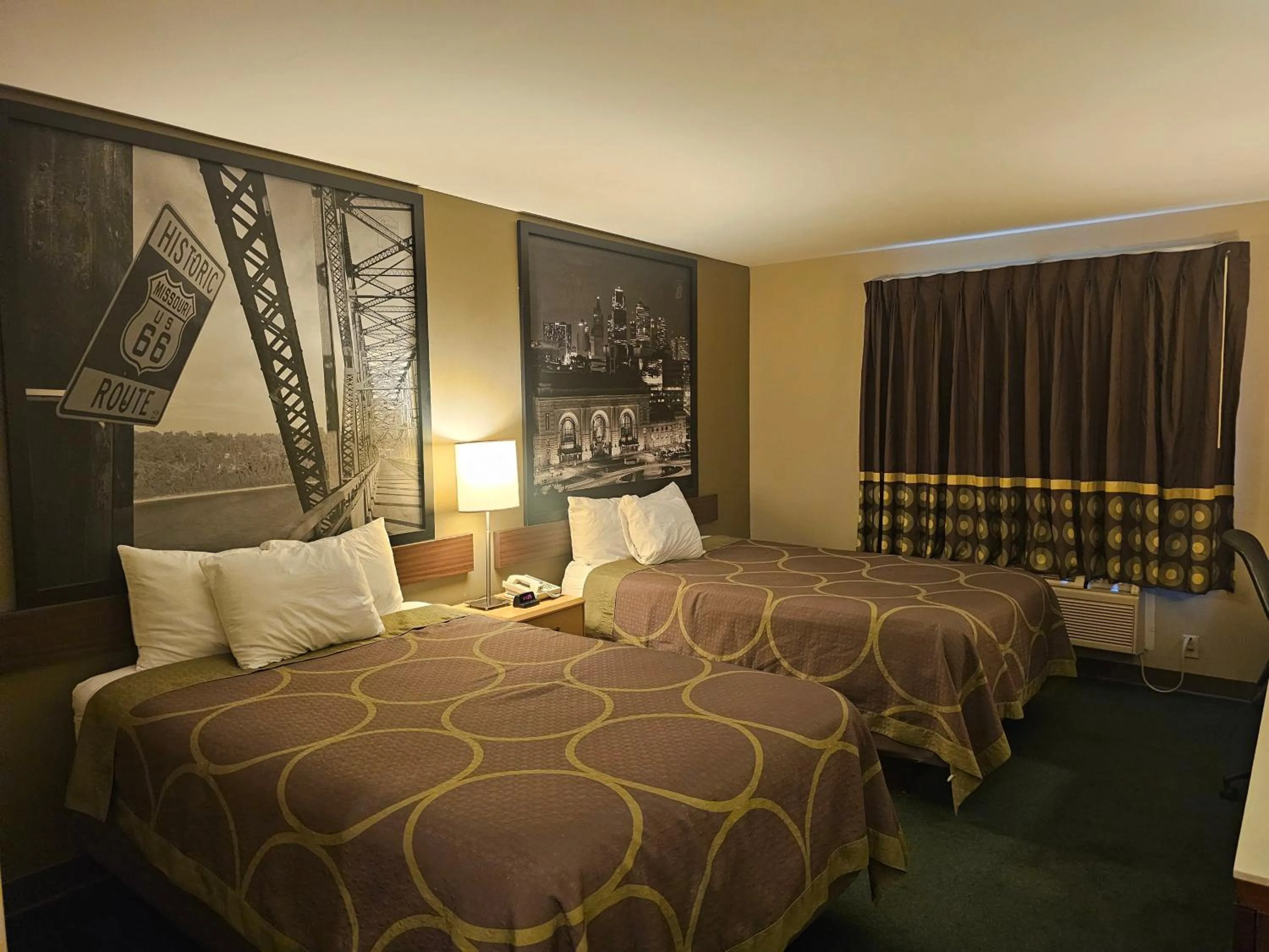 Bed in Super 8 by Wyndham Ava