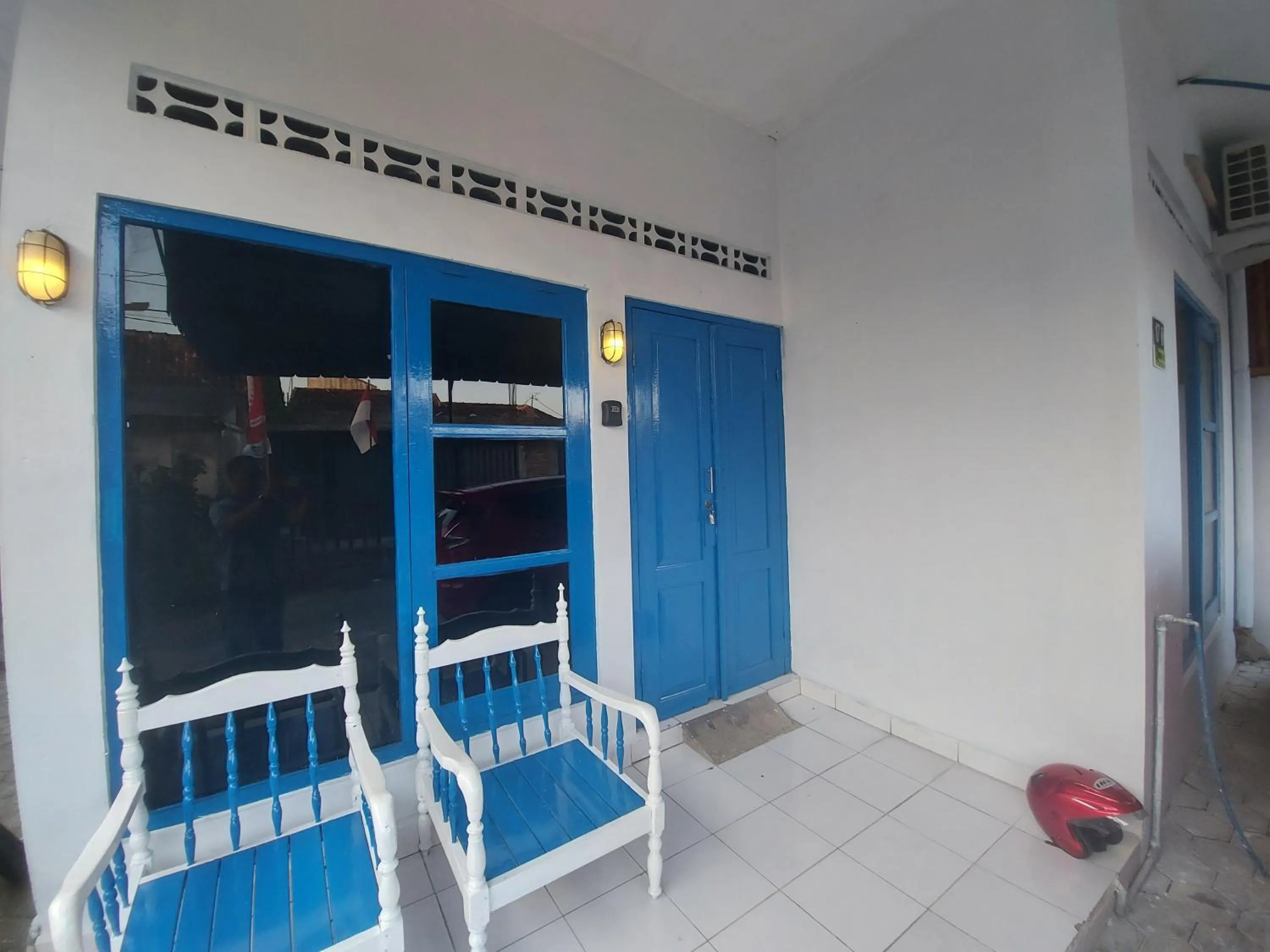 Facade/entrance in FHStay Malioboro