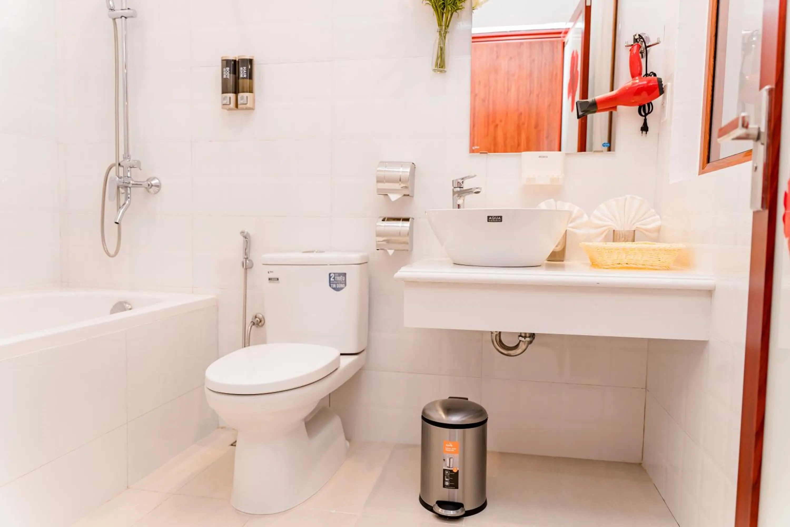 Shower in Bình An Nhiên hotel