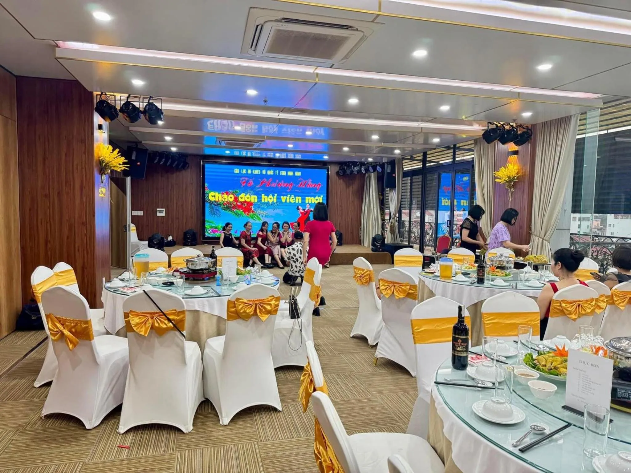 Restaurant/places to eat in Bình An Nhiên hotel