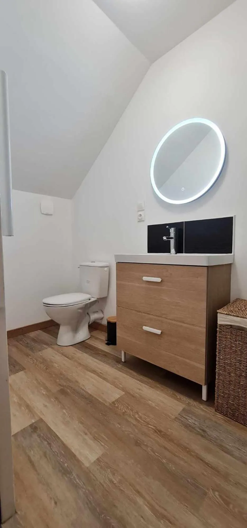 Toilet in Chez Julie