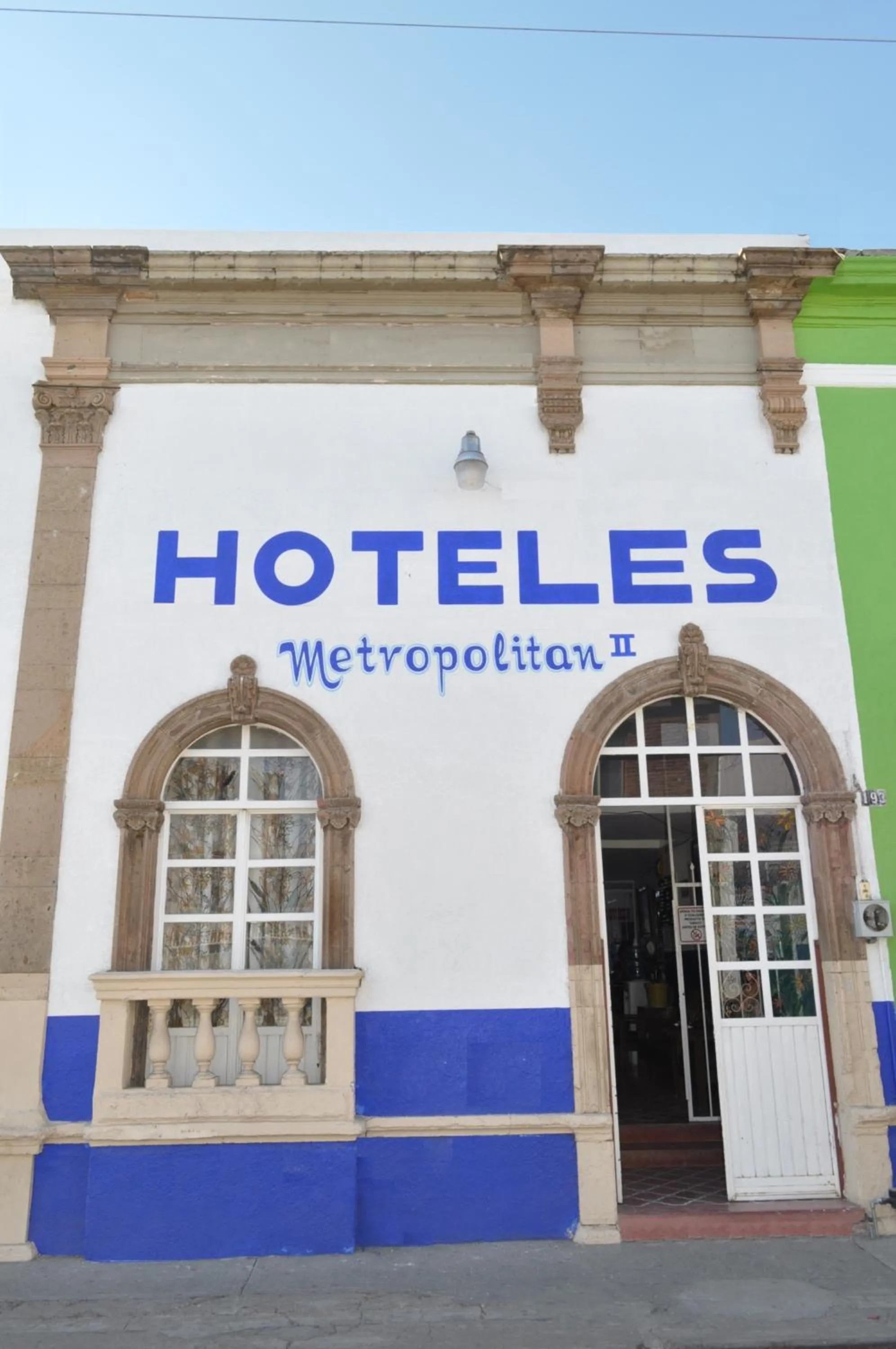Facade/entrance in Hotel Metropolitan II