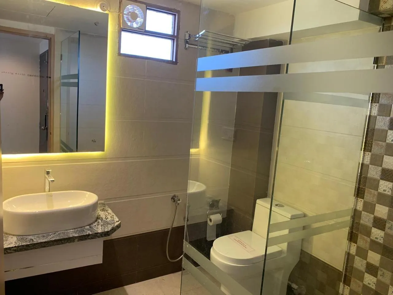 Bathroom in Hotel West End