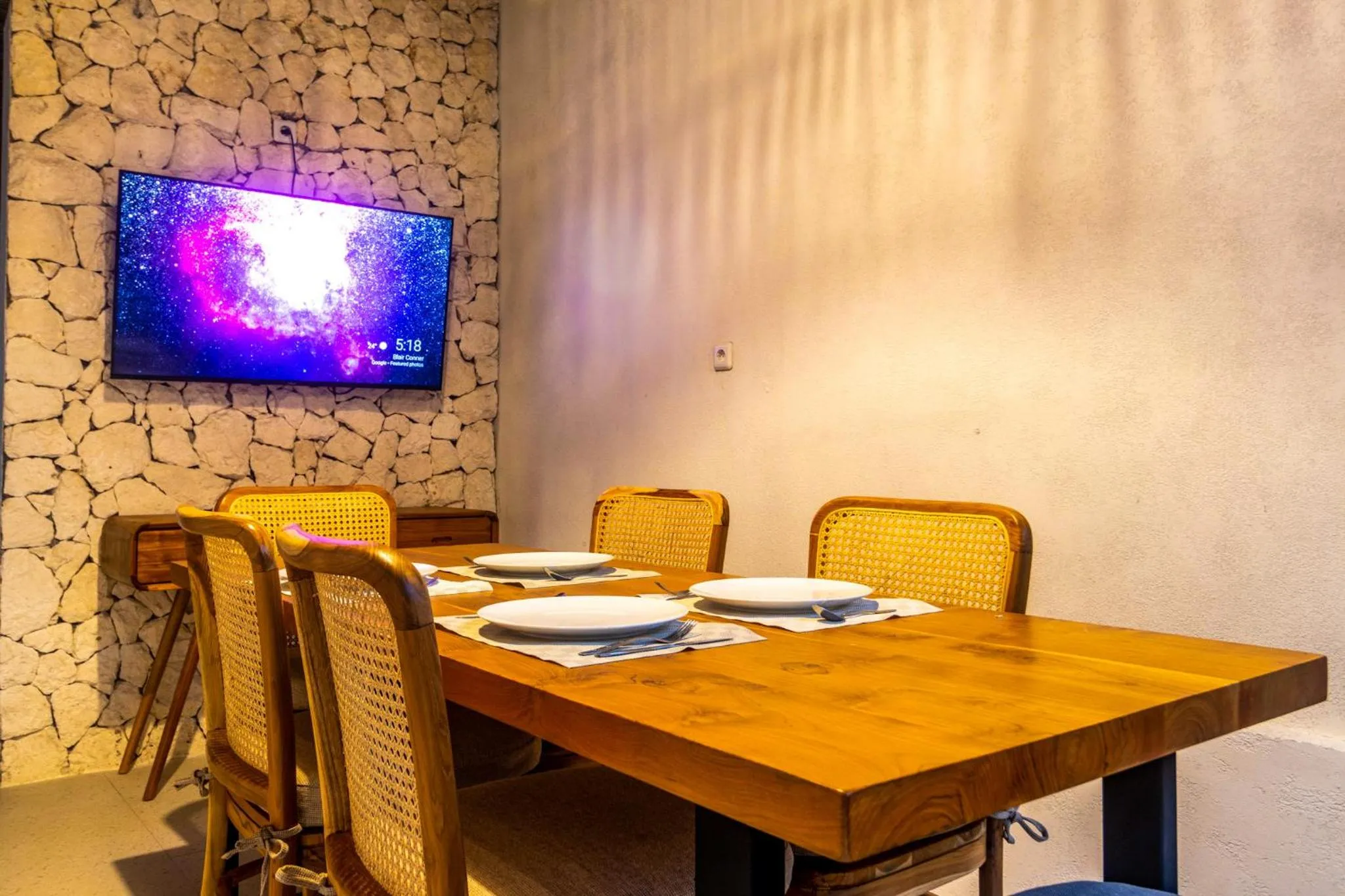 Communal lounge/ TV room in Alam Desa Homestay by AGATA