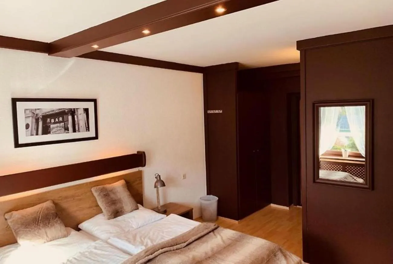 Photo of the whole room, Bed in Draxlerhaus