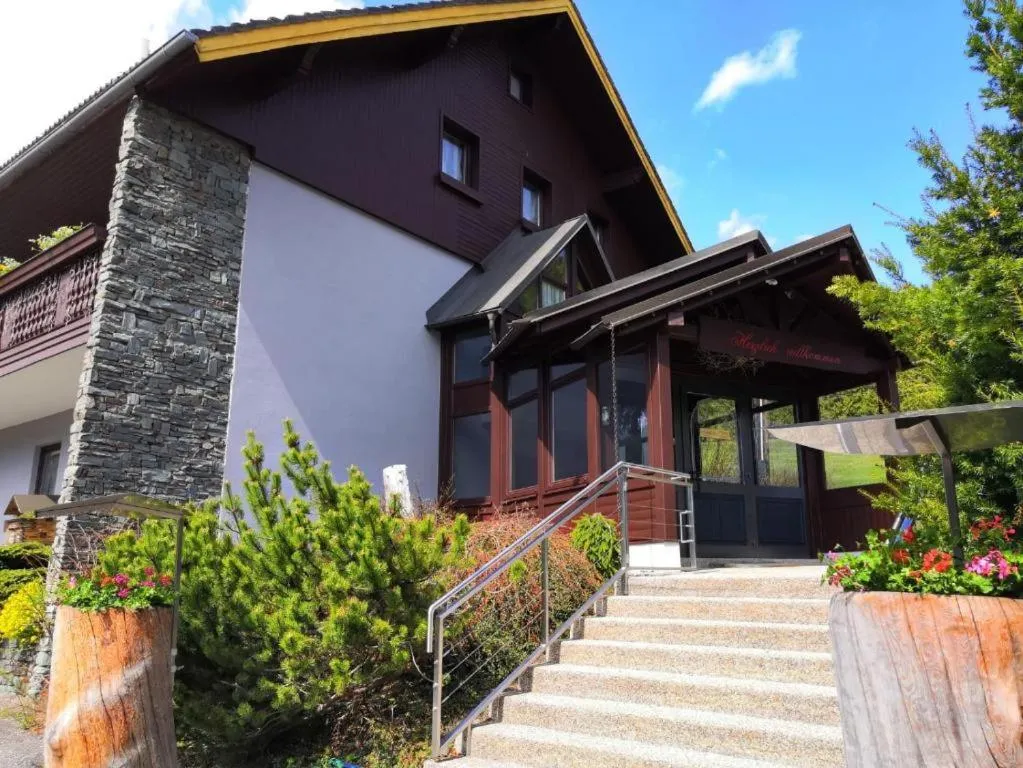 Property building in Draxlerhaus