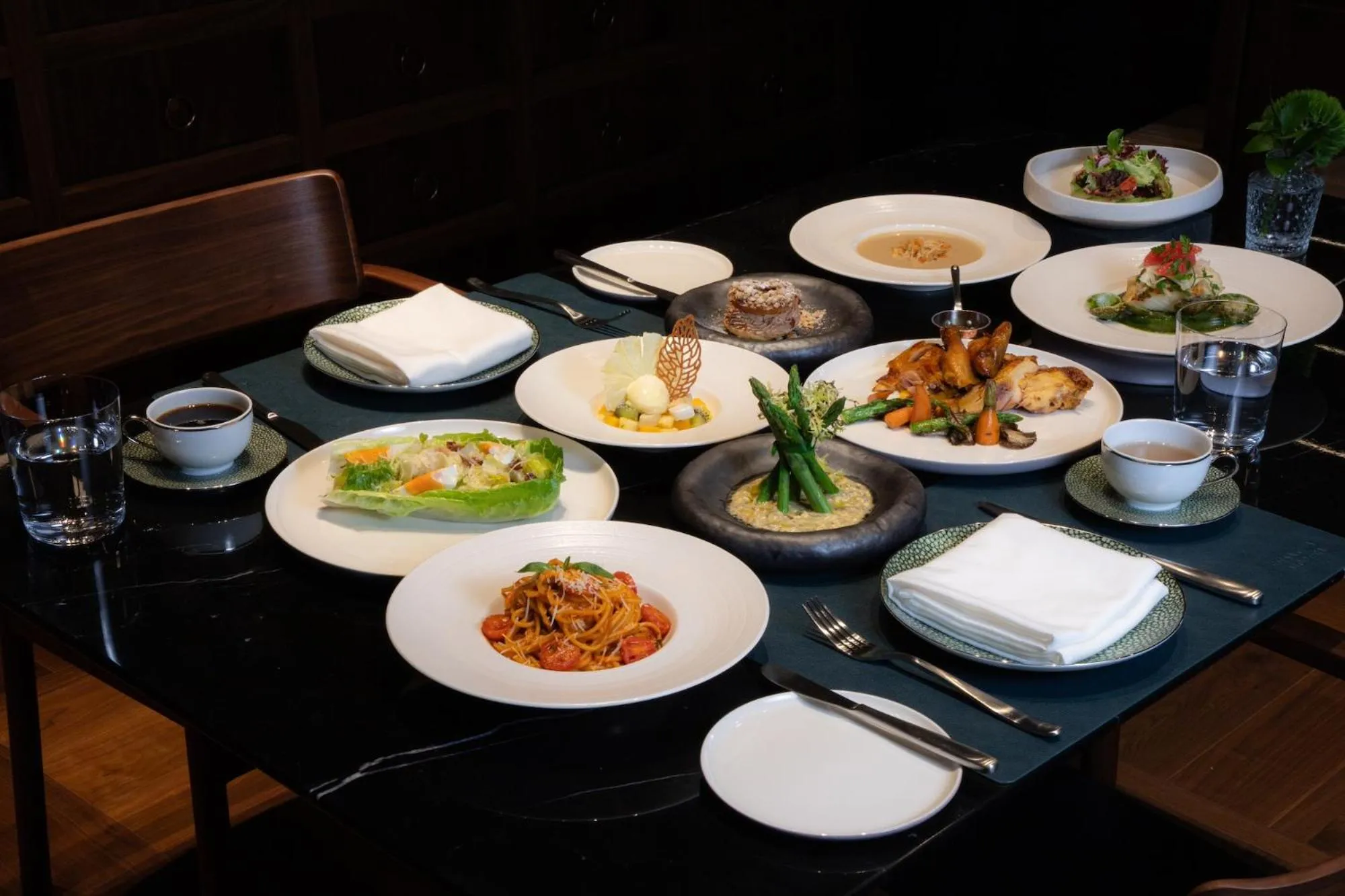 Food and drinks in Artyzen NEW BUND 31 Shanghai Qiantan