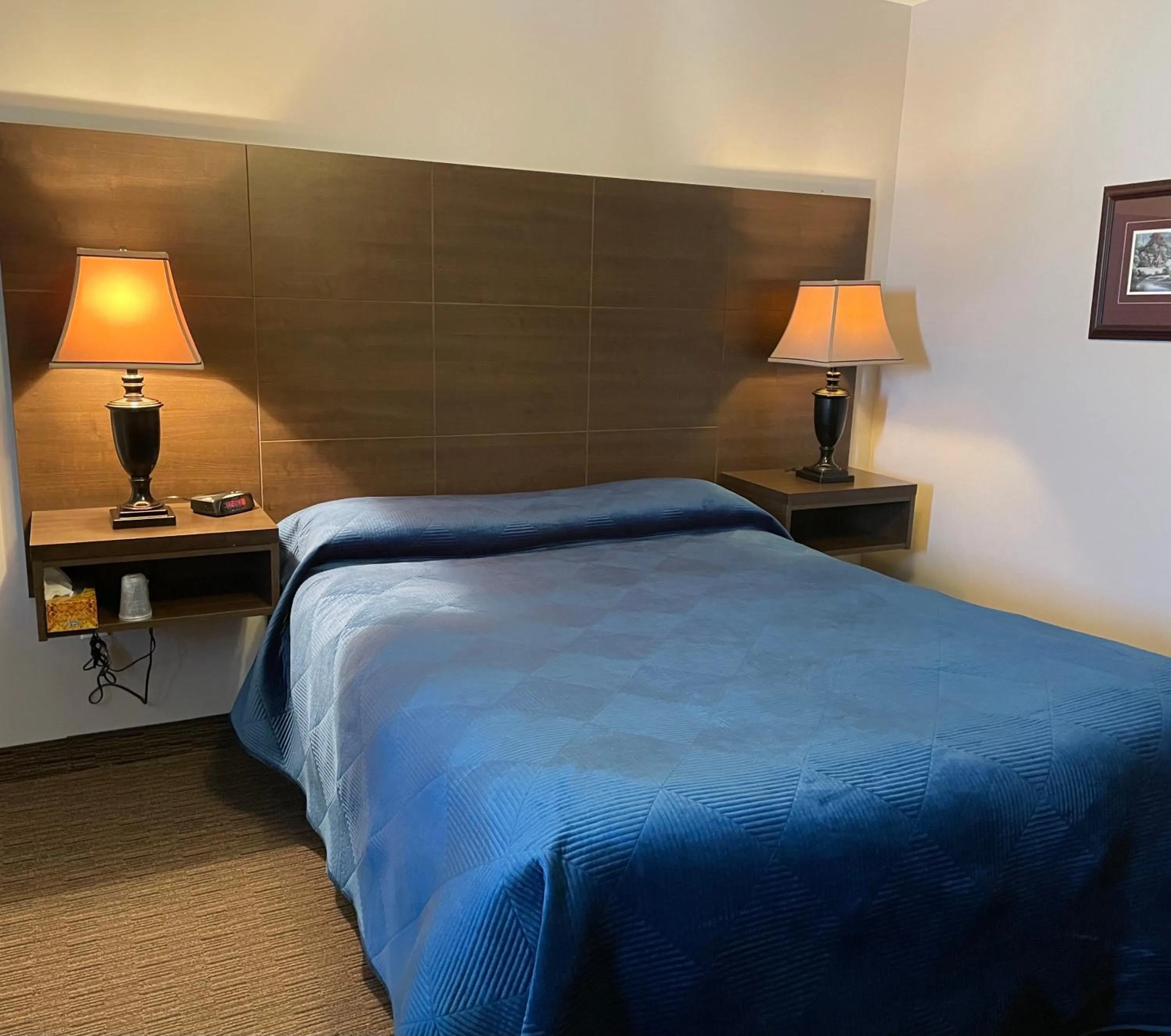 Bedroom, Bed in Winsome Inn