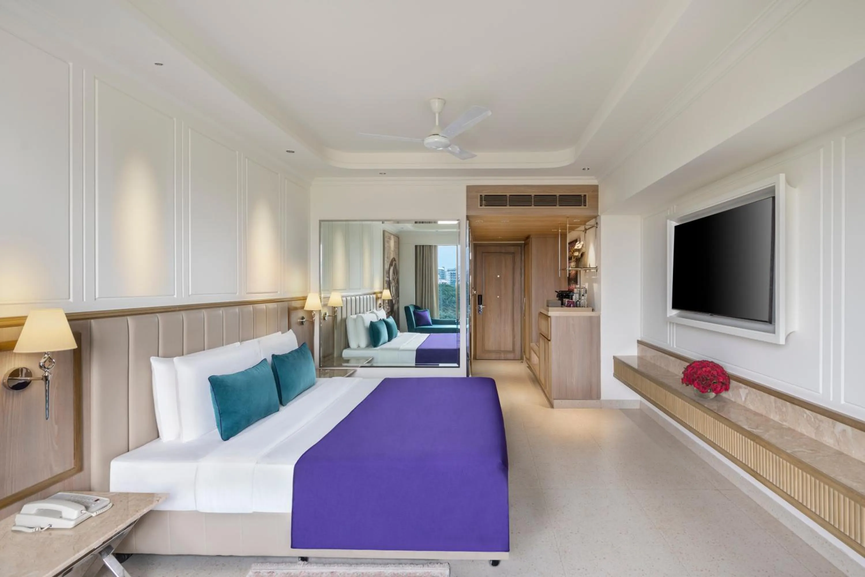 Bedroom, Bed in Aurika, Mumbai International Airport - Luxury by Lemon Tree Hotels