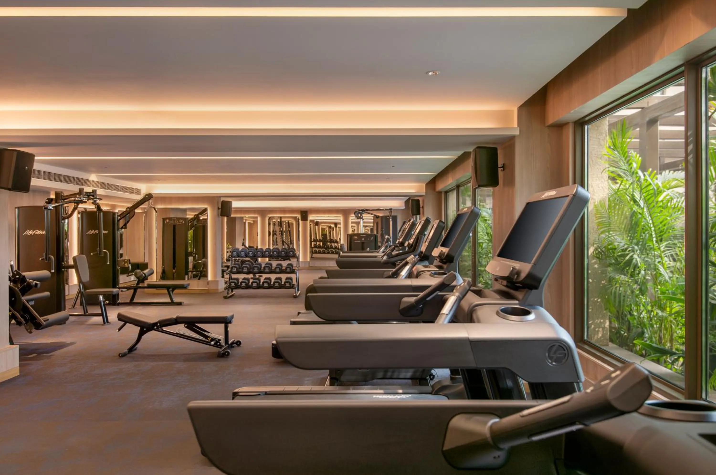 Fitness centre/facilities in Aurika, Mumbai International Airport - Luxury by Lemon Tree Hotels