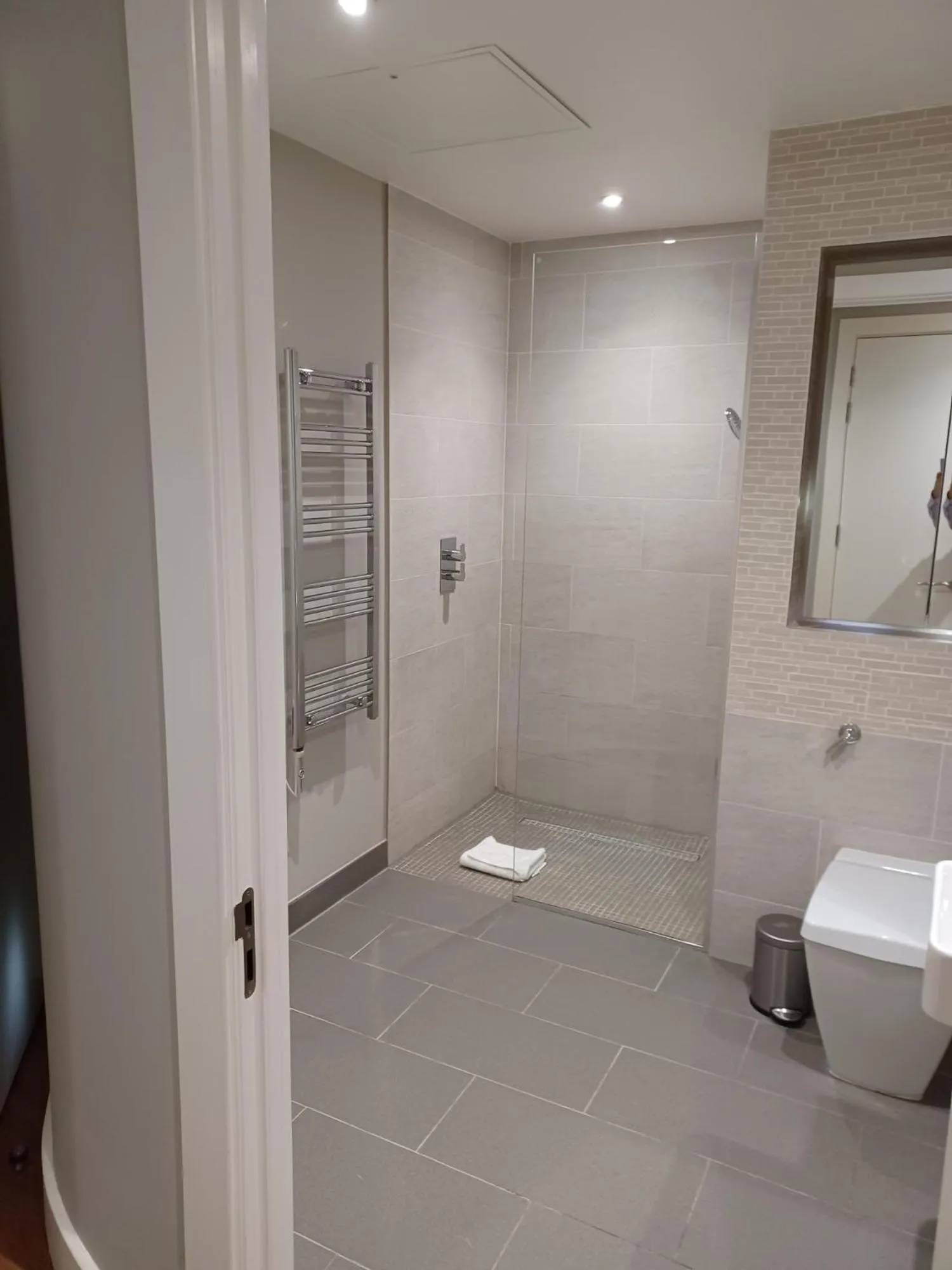 Bathroom in Grays Inn by Aeria Apartments