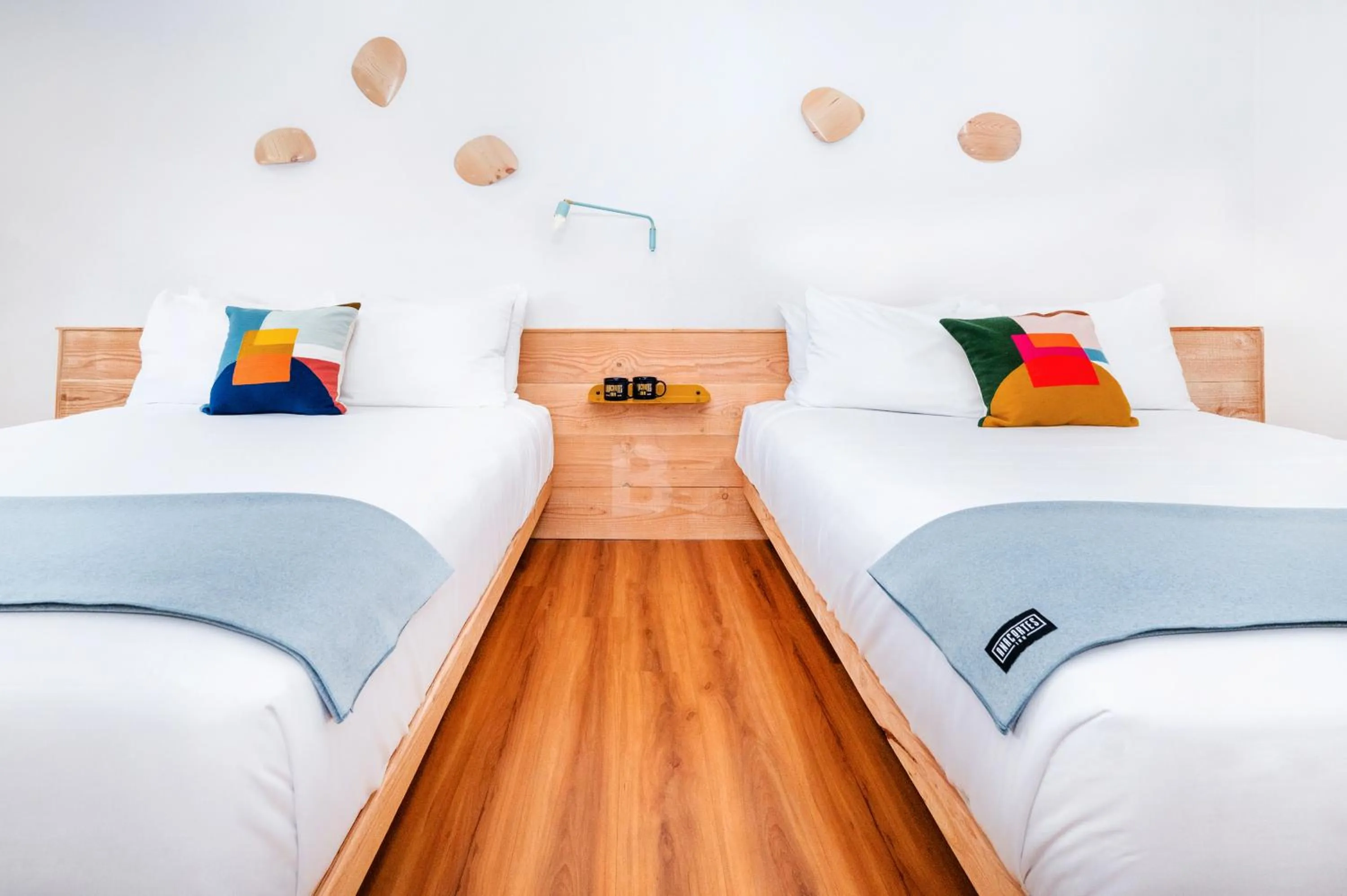 Bed in Anacortes Inn