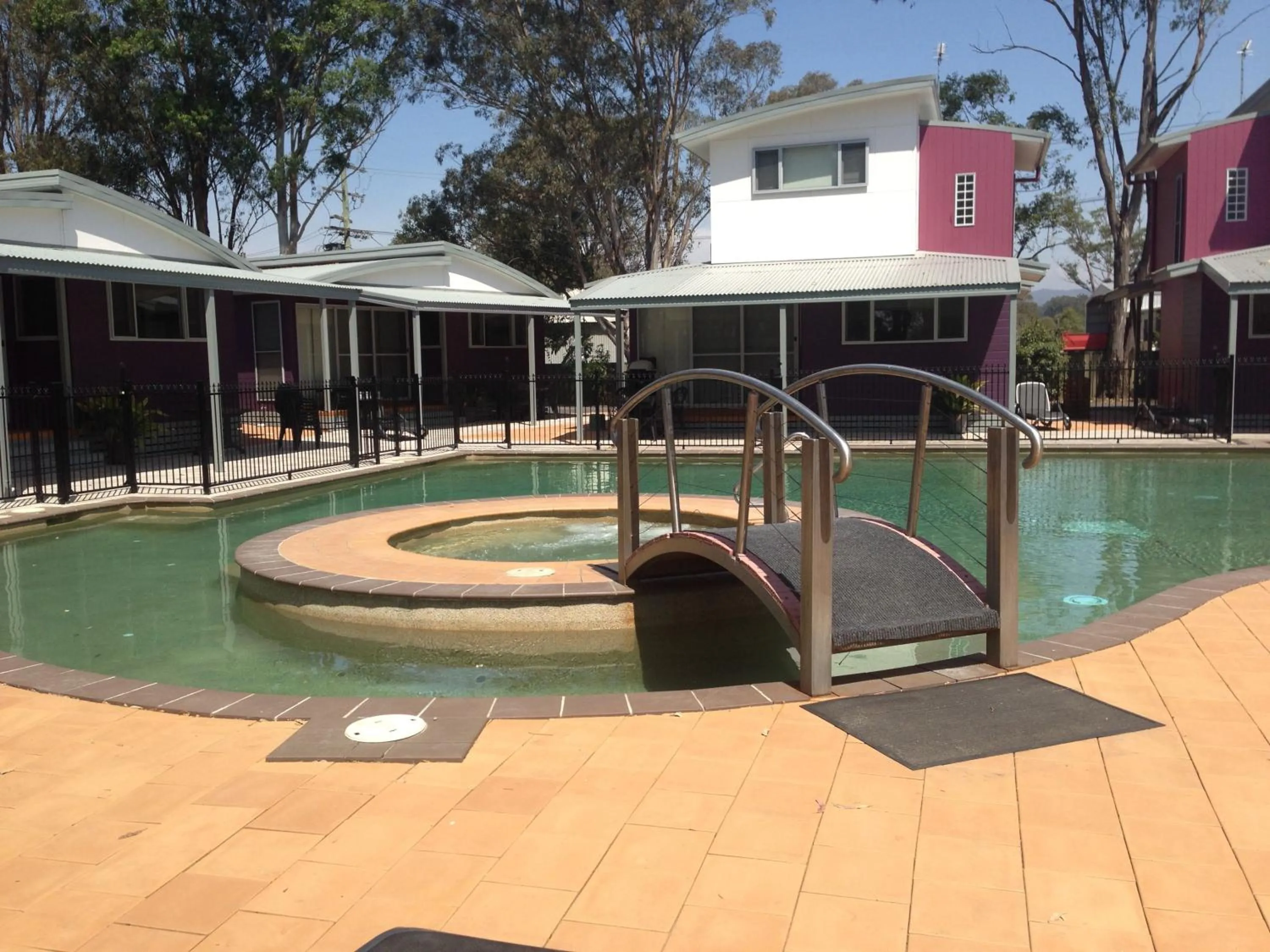 Swimming pool in Ingenia Holidays Hunter Valley