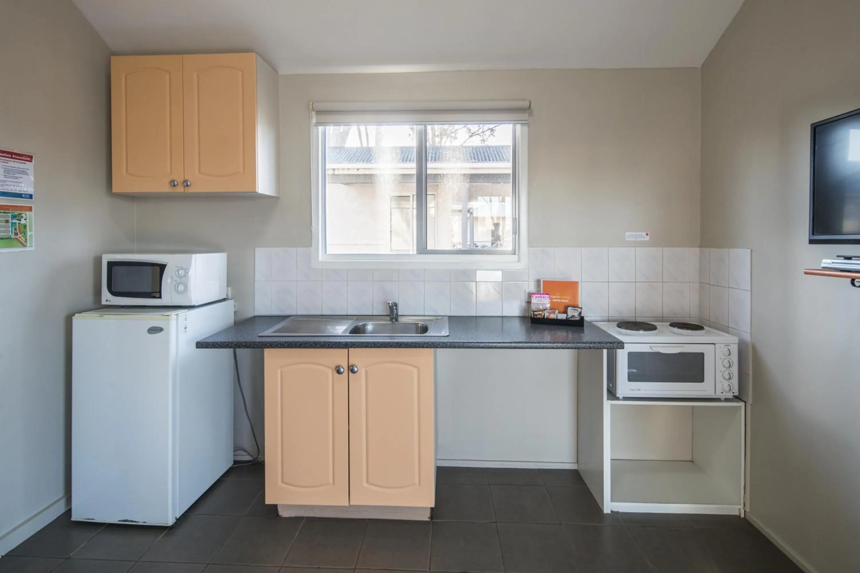 Kitchen or kitchenette in Ingenia Holidays Hunter Valley