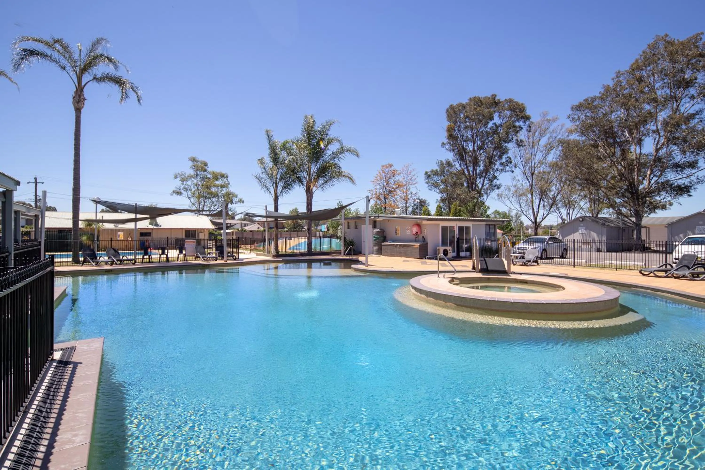 Swimming pool in Ingenia Holidays Hunter Valley