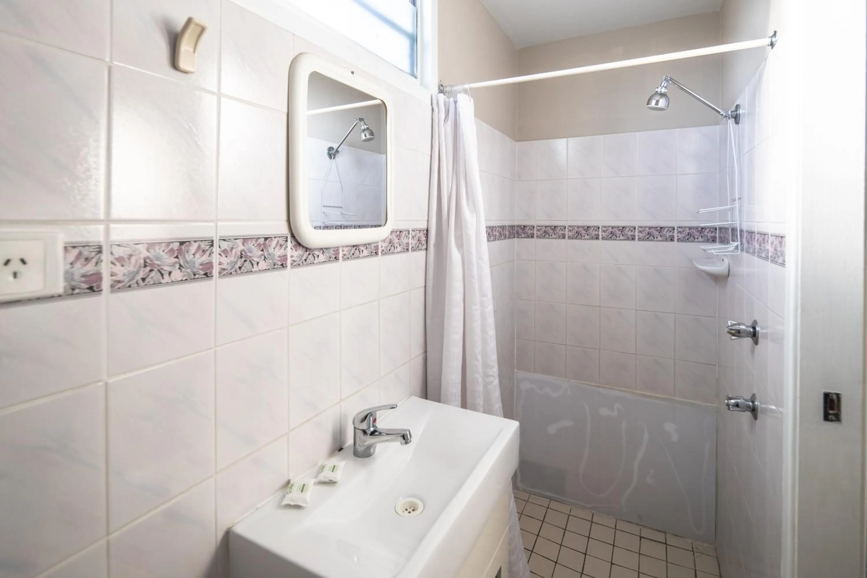 Bathroom in Ingenia Holidays Hunter Valley