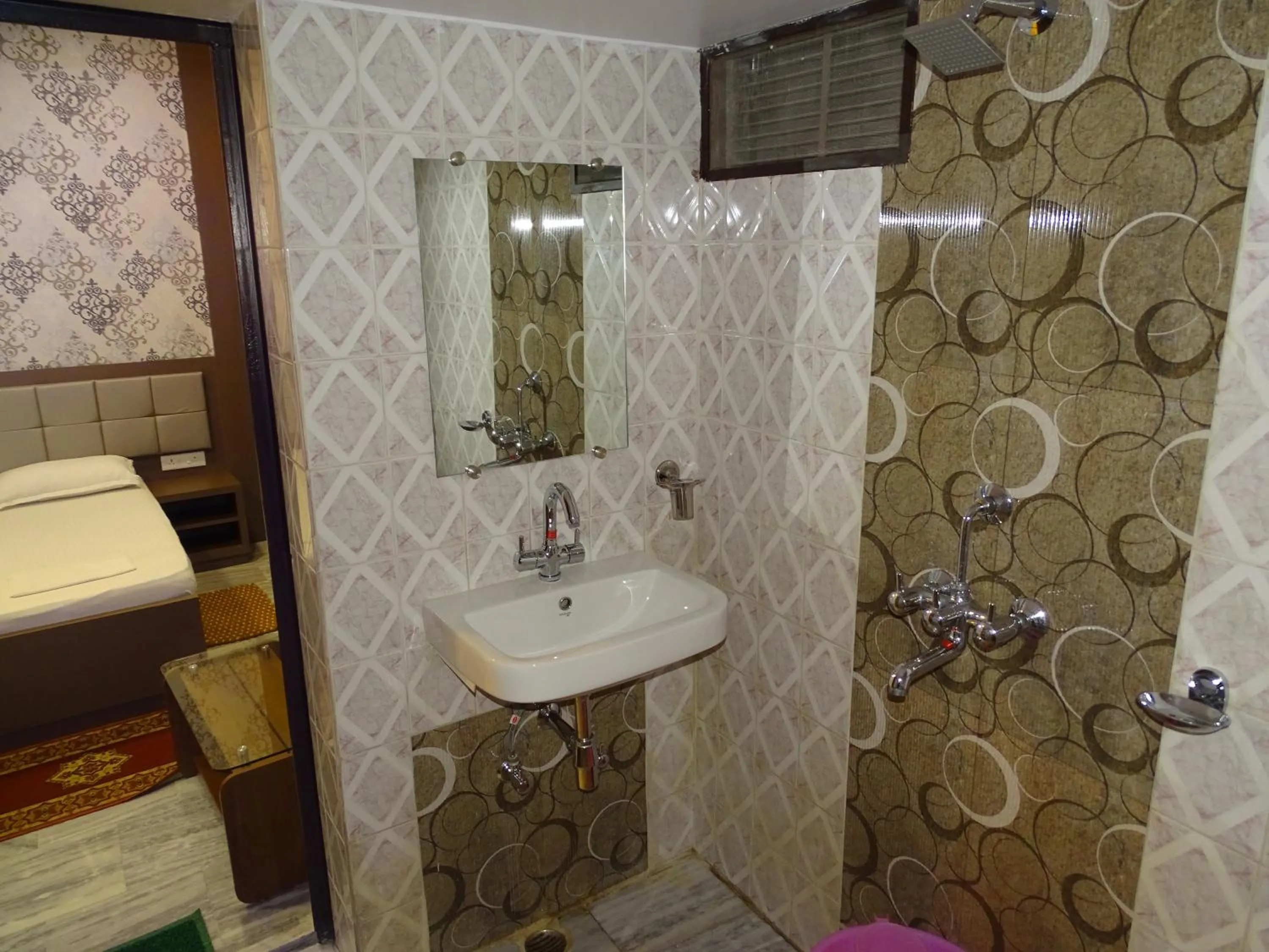 Bathroom in Hotel Alka