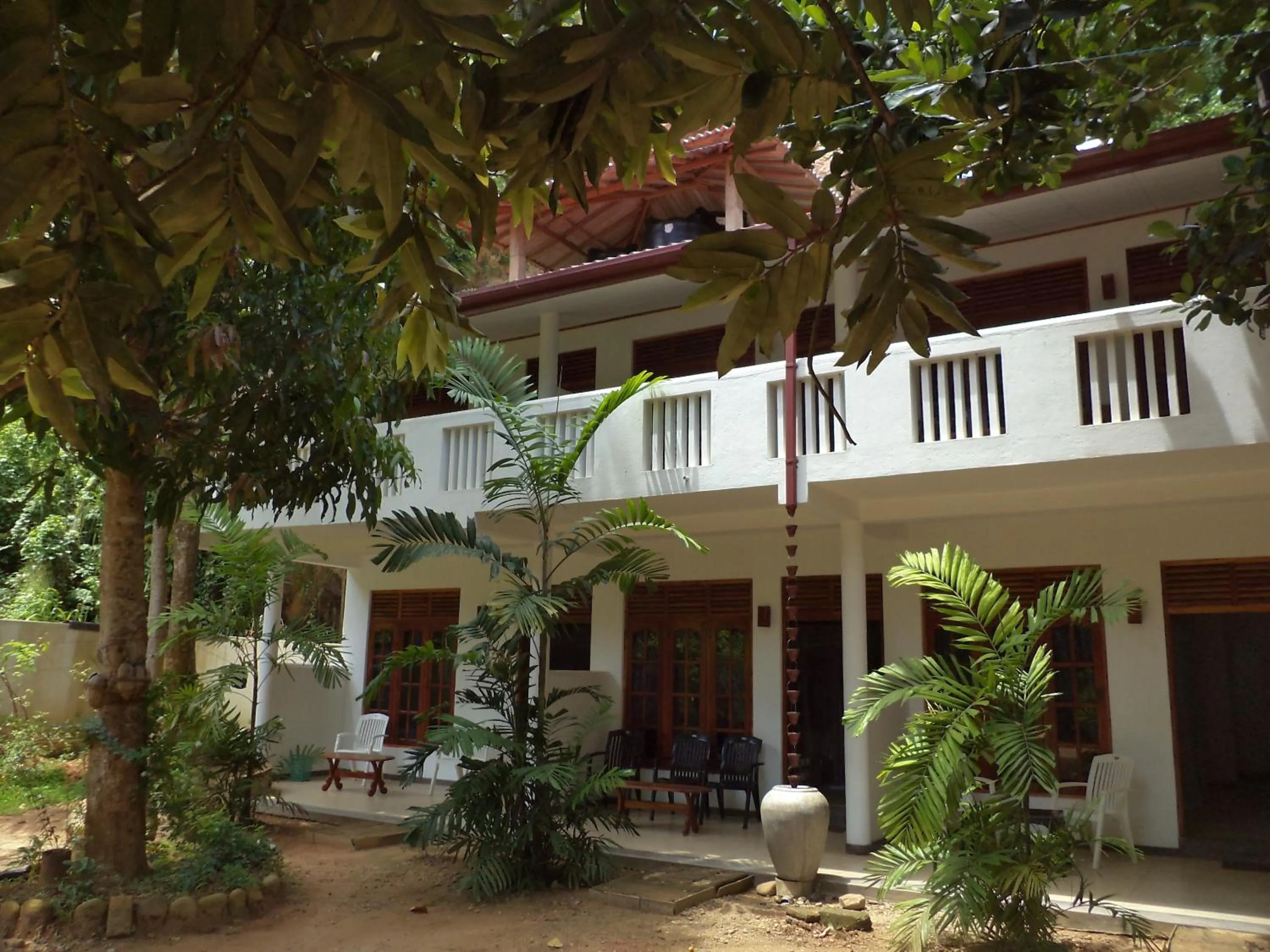 Facade/entrance in Celestial Inn